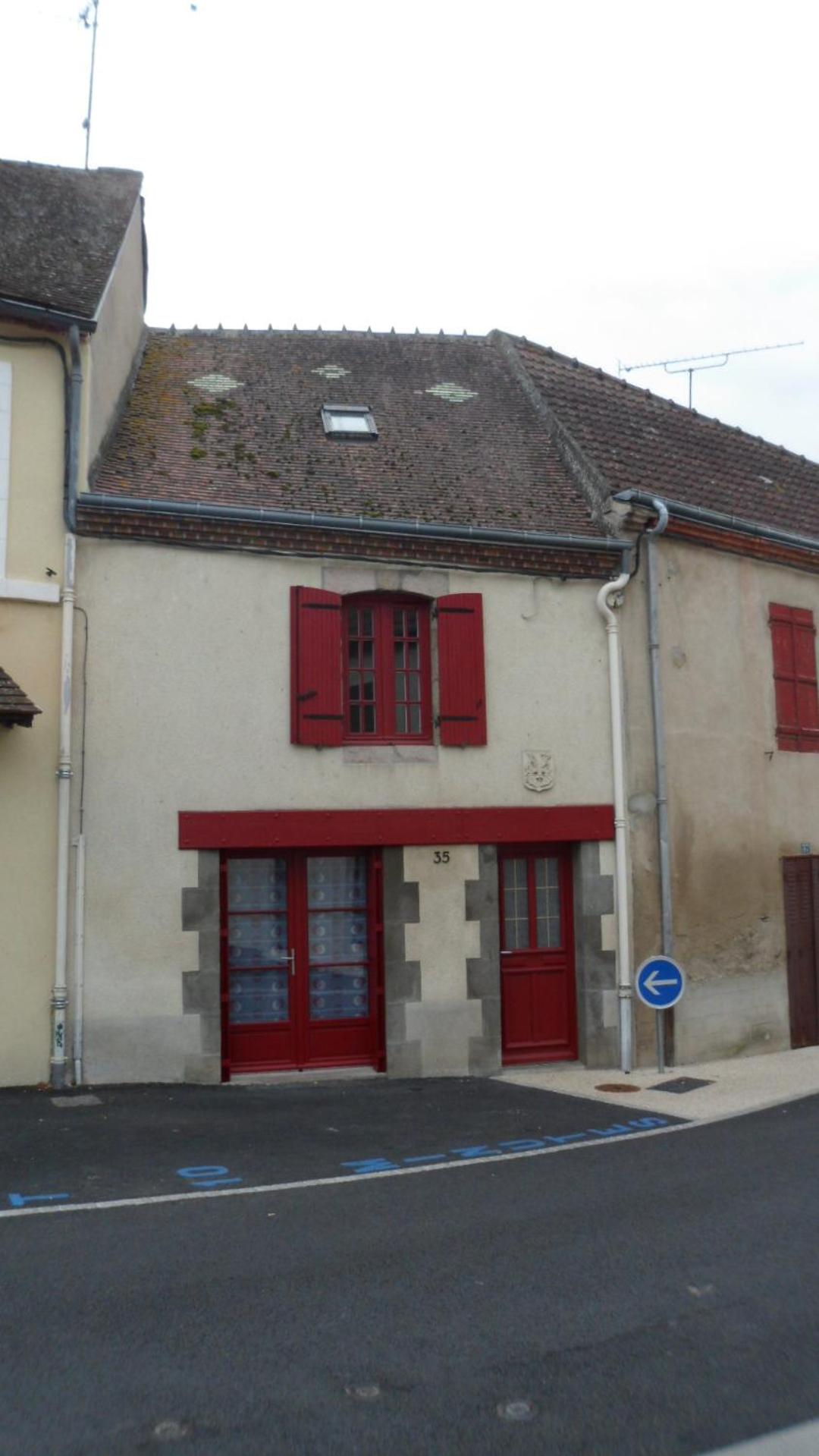 Two-Bedroom House - Photo 3