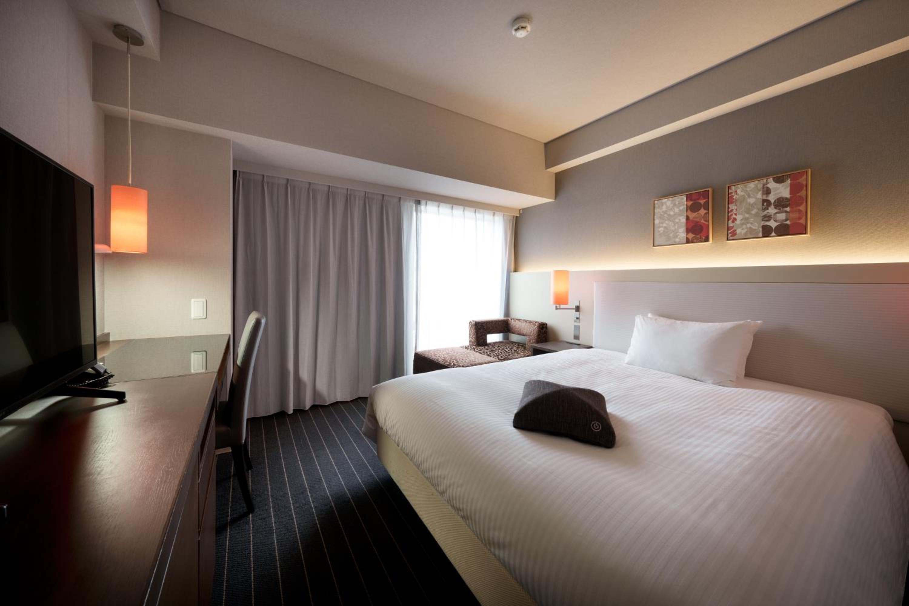 Queen Room (1 Adult) - Non-Smoking photo 3