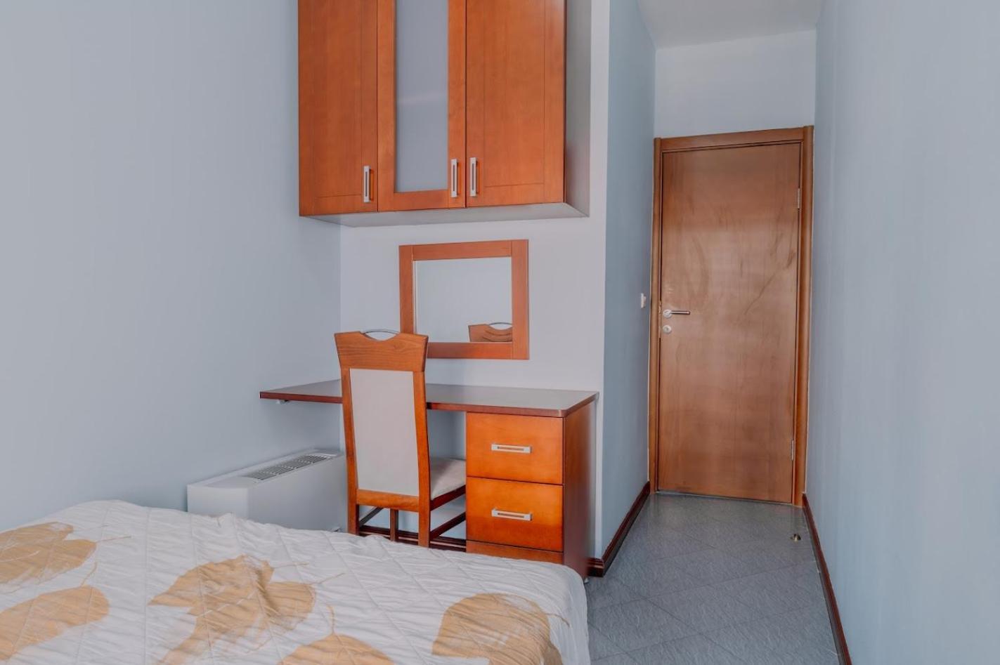 One-Bedroom Apartment with Balcony and Sea View photo 1