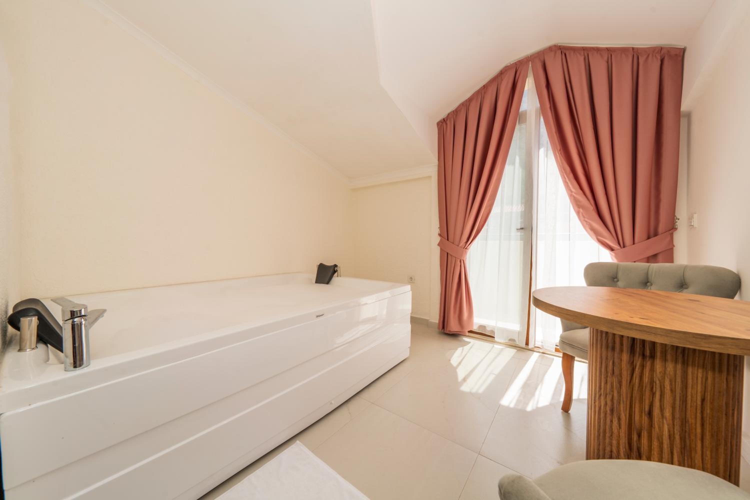 Deluxe Room photo 3