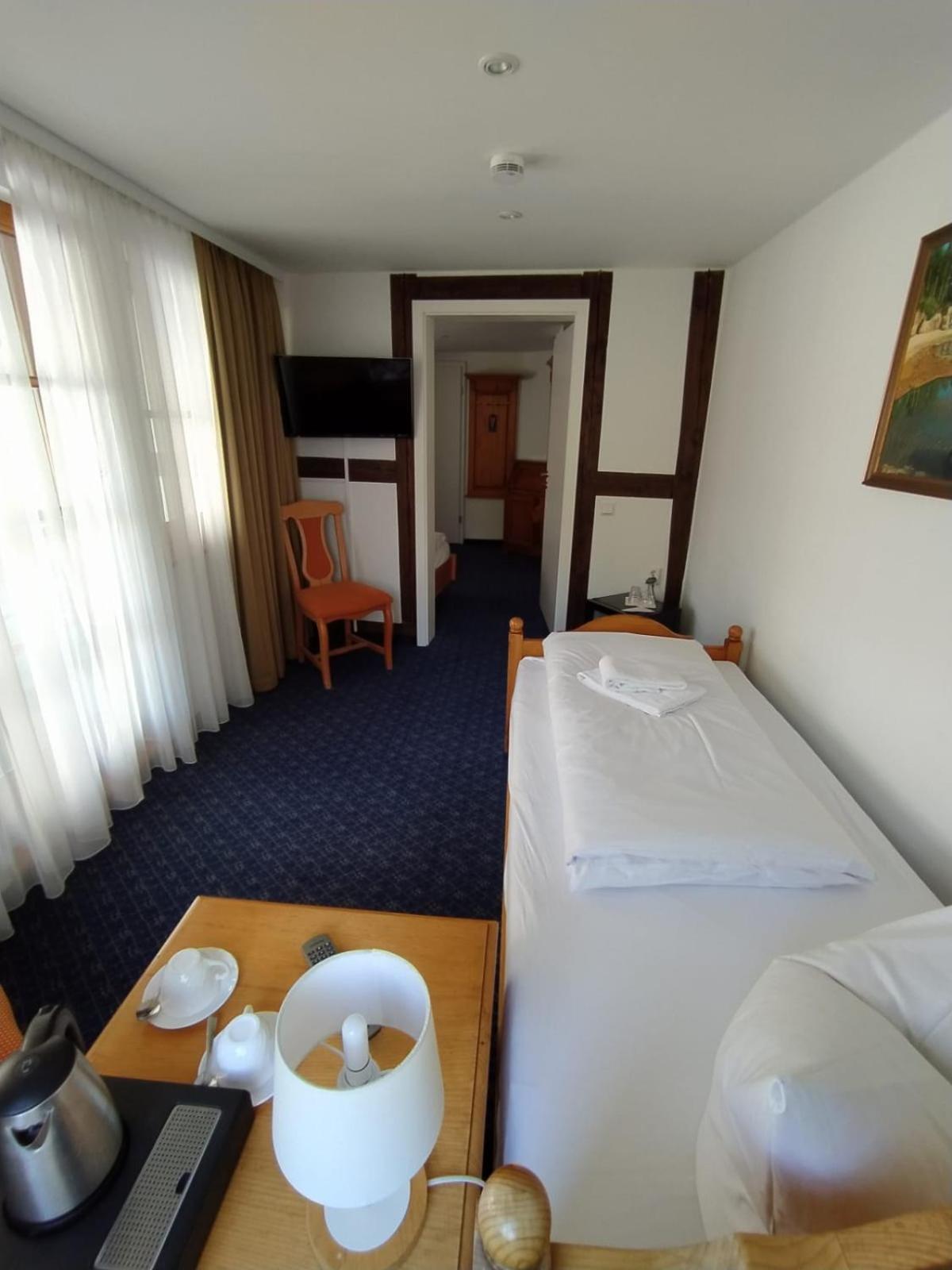 Budget Twin Room photo 1