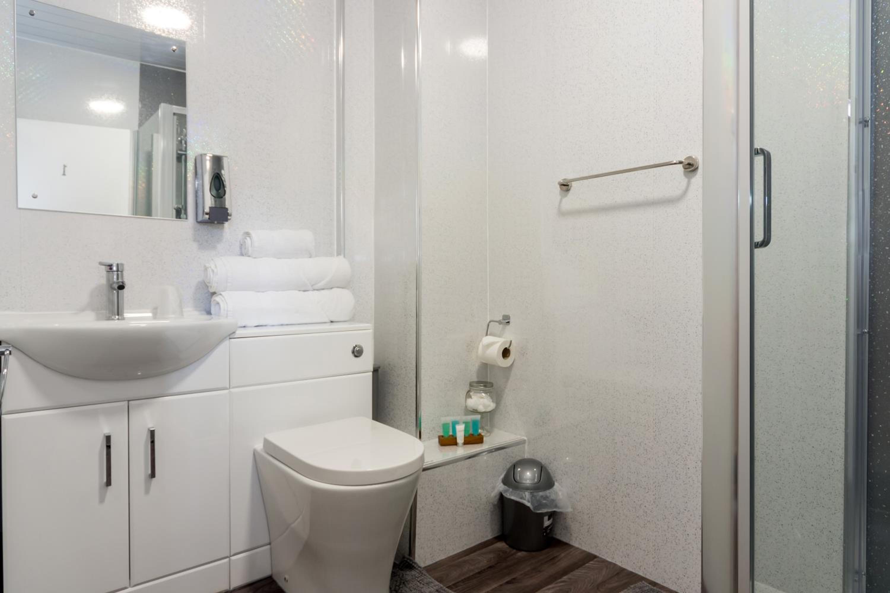 Single Room with Private External Bathroom