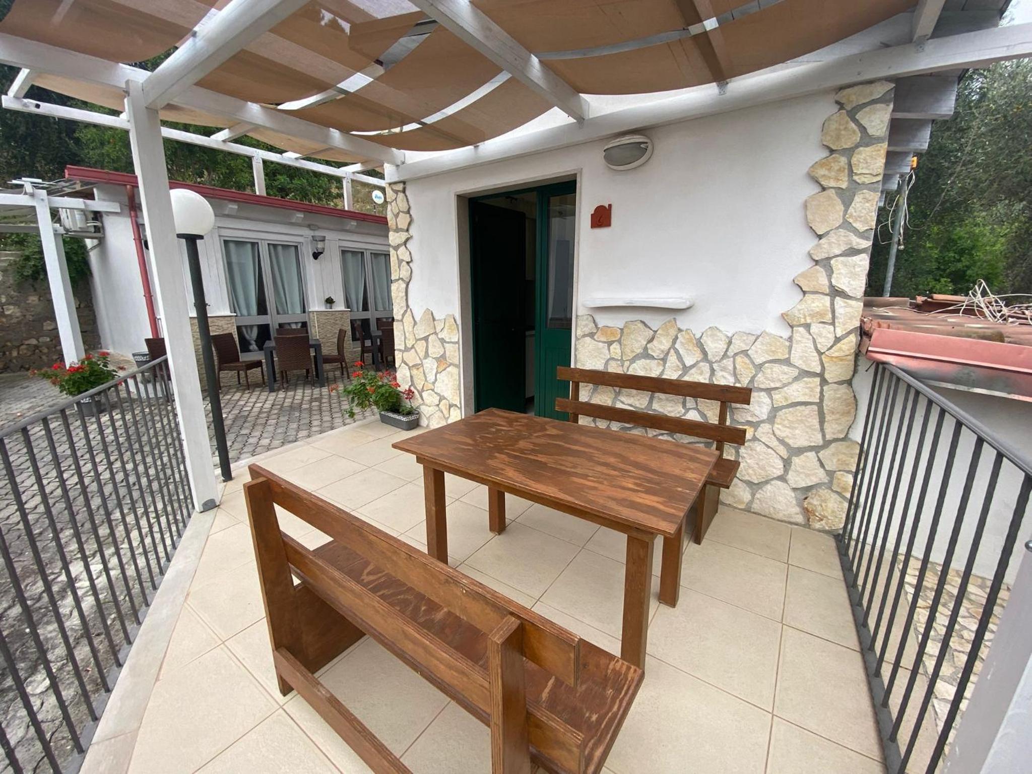 One-Bedroom Apartment with Terrace photo 3