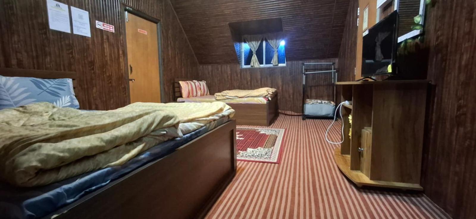 Double or Twin Room with Lake View