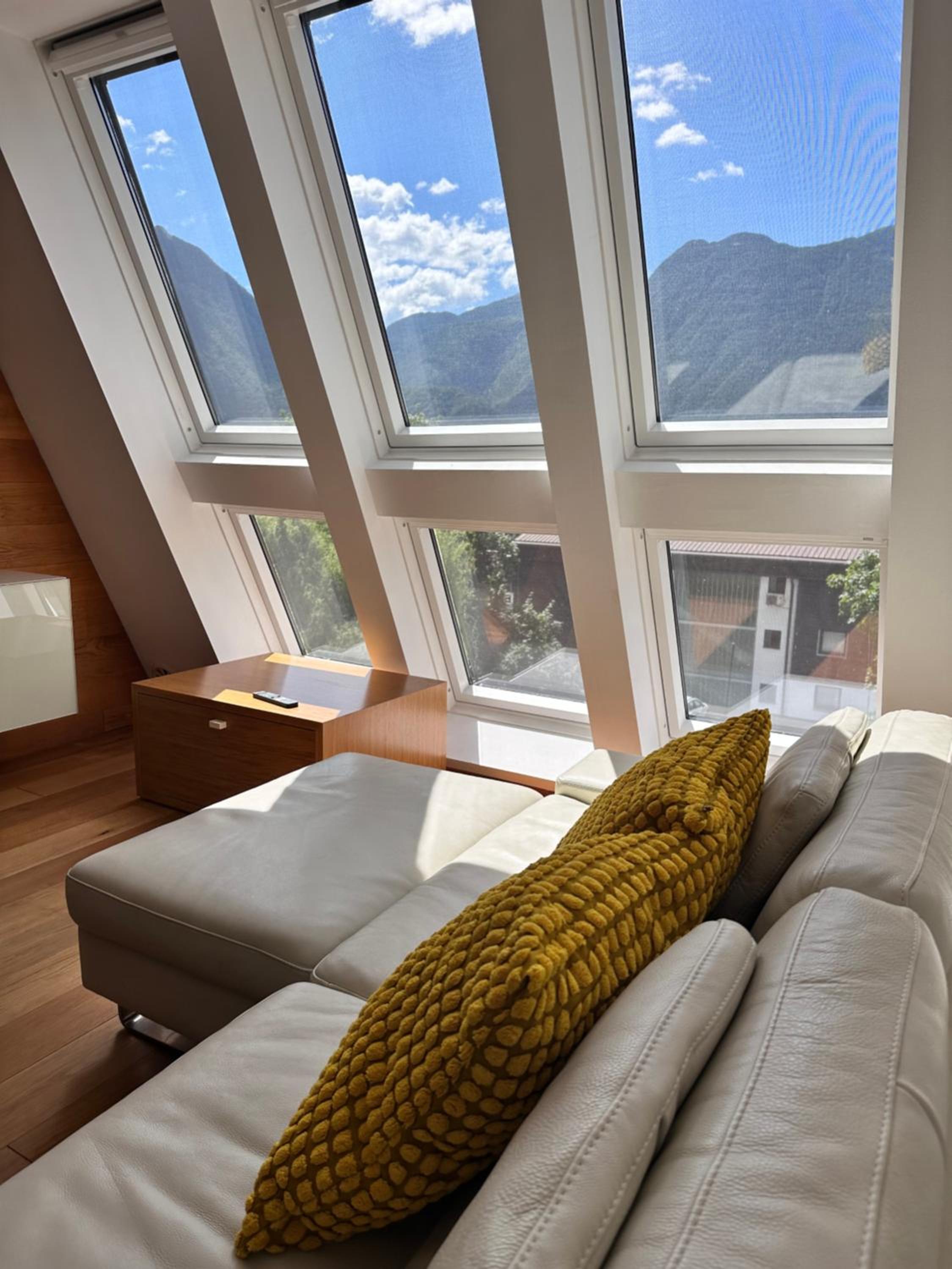 One-Bedroom Apartment with View photo 3