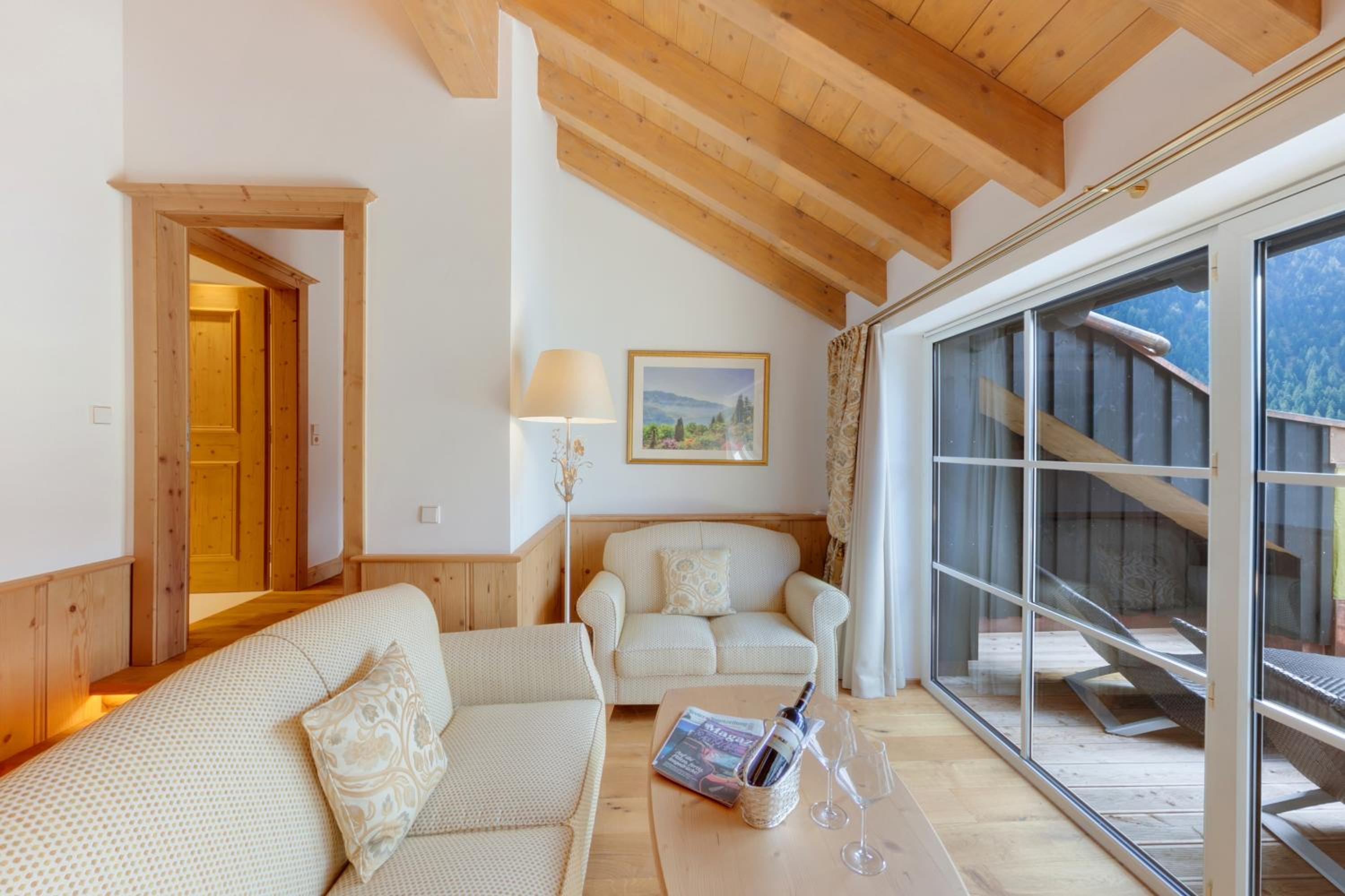 Suite with Lake View - Photo 4