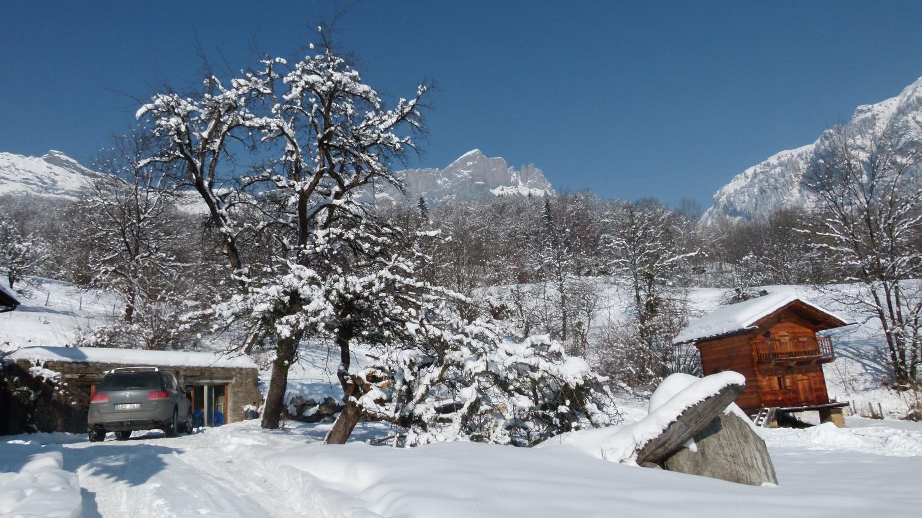 One-Bedroom Chalet - Photo 3