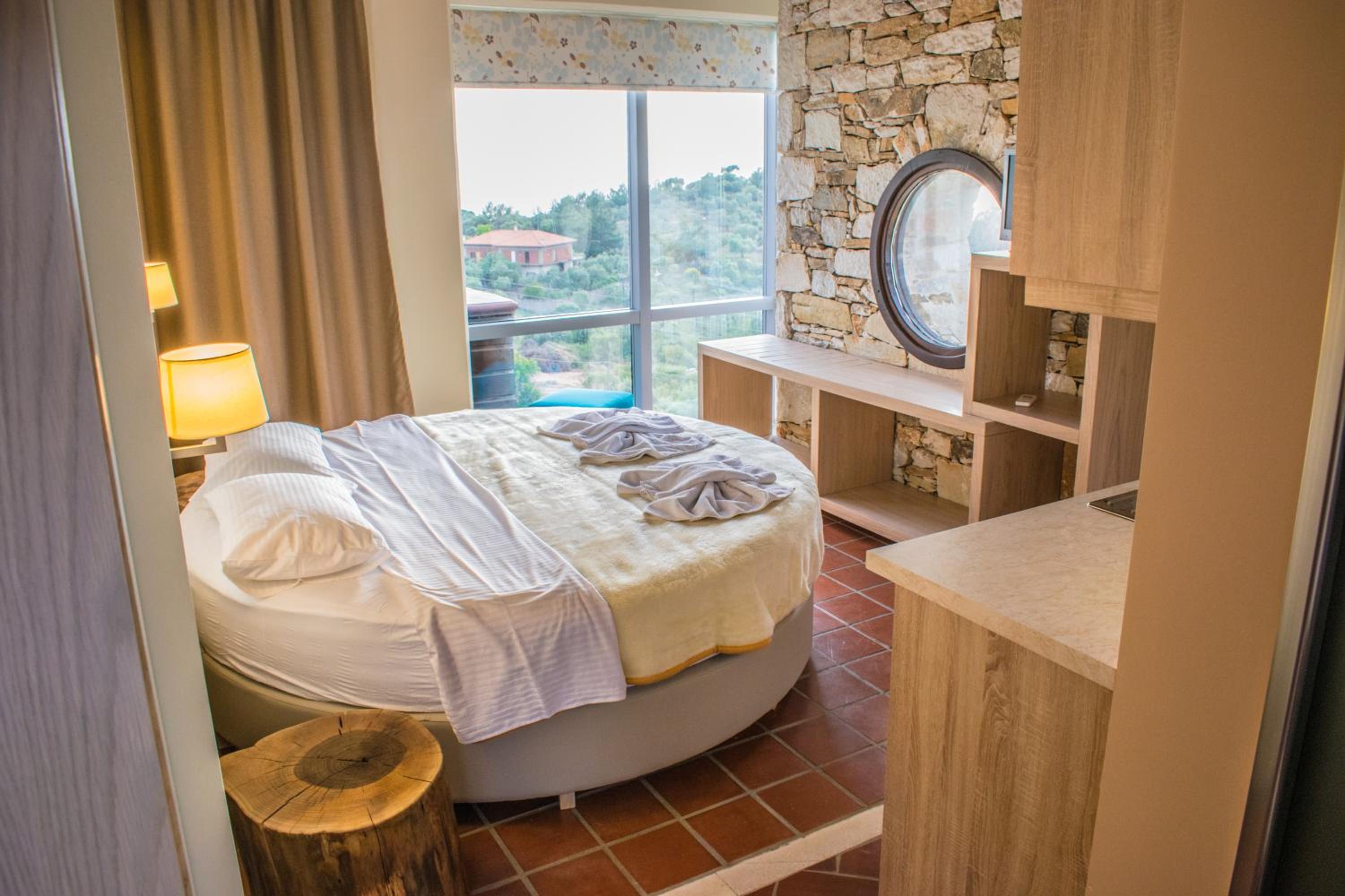 Deluxe Double Room with Sea View - Photo 1