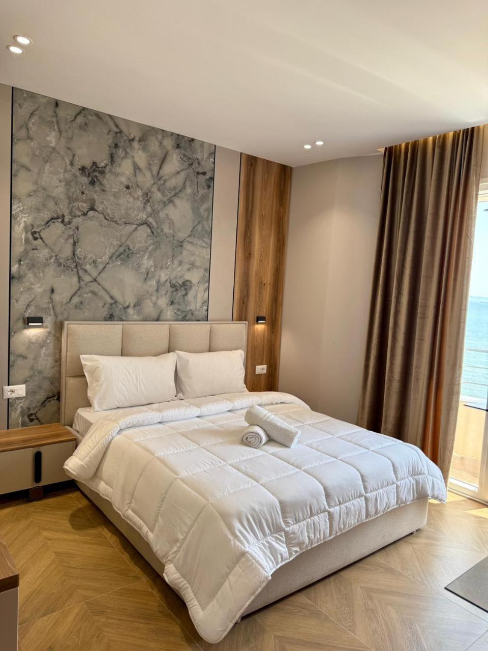 Double Room with Balcony and Sea View