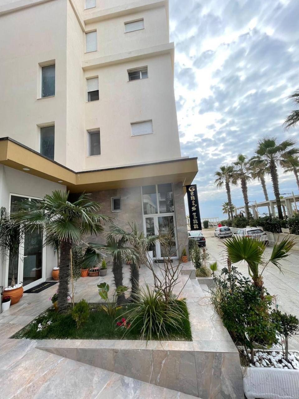 Deluxe Double Room with Side Sea View