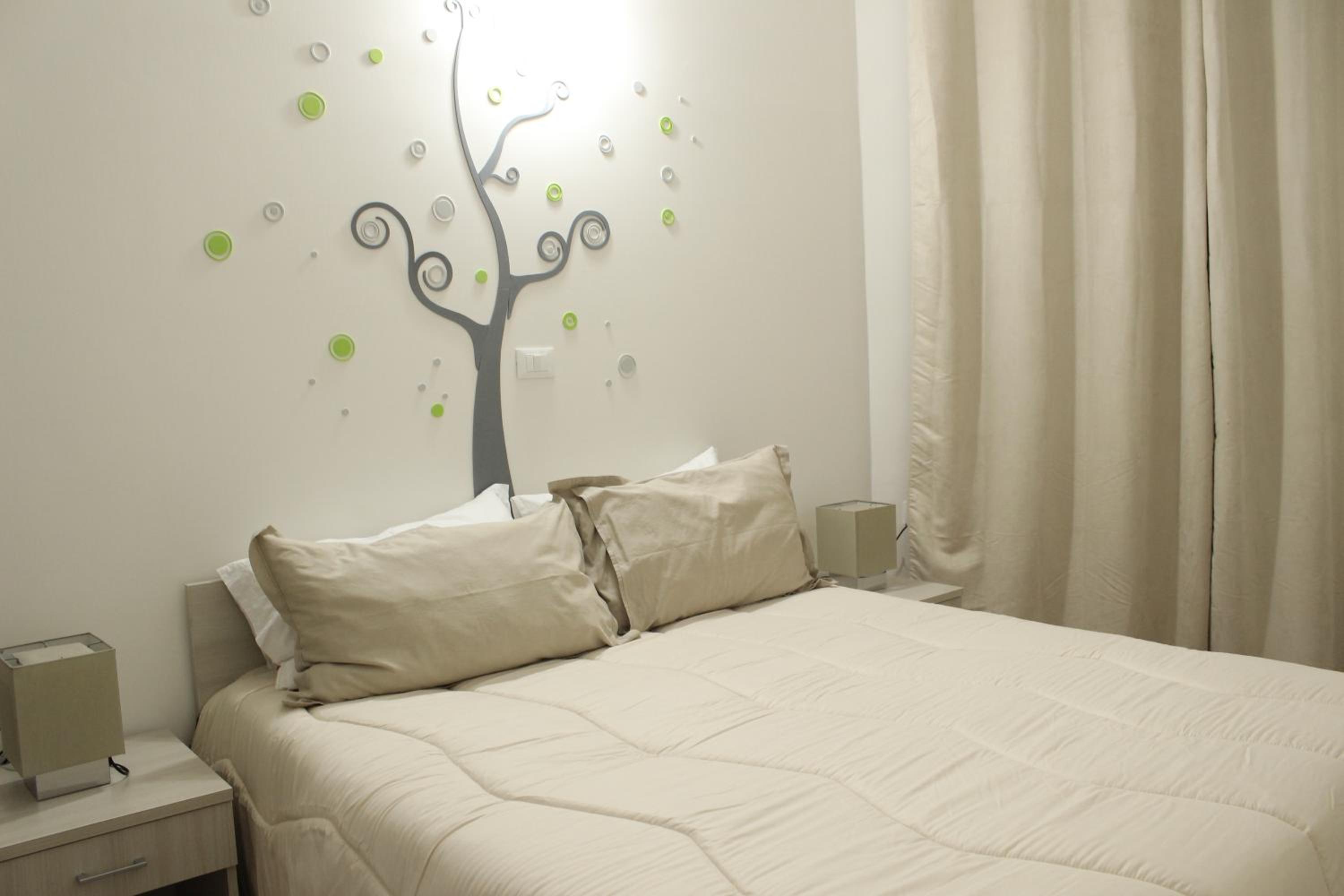 Double Room - Photo 6