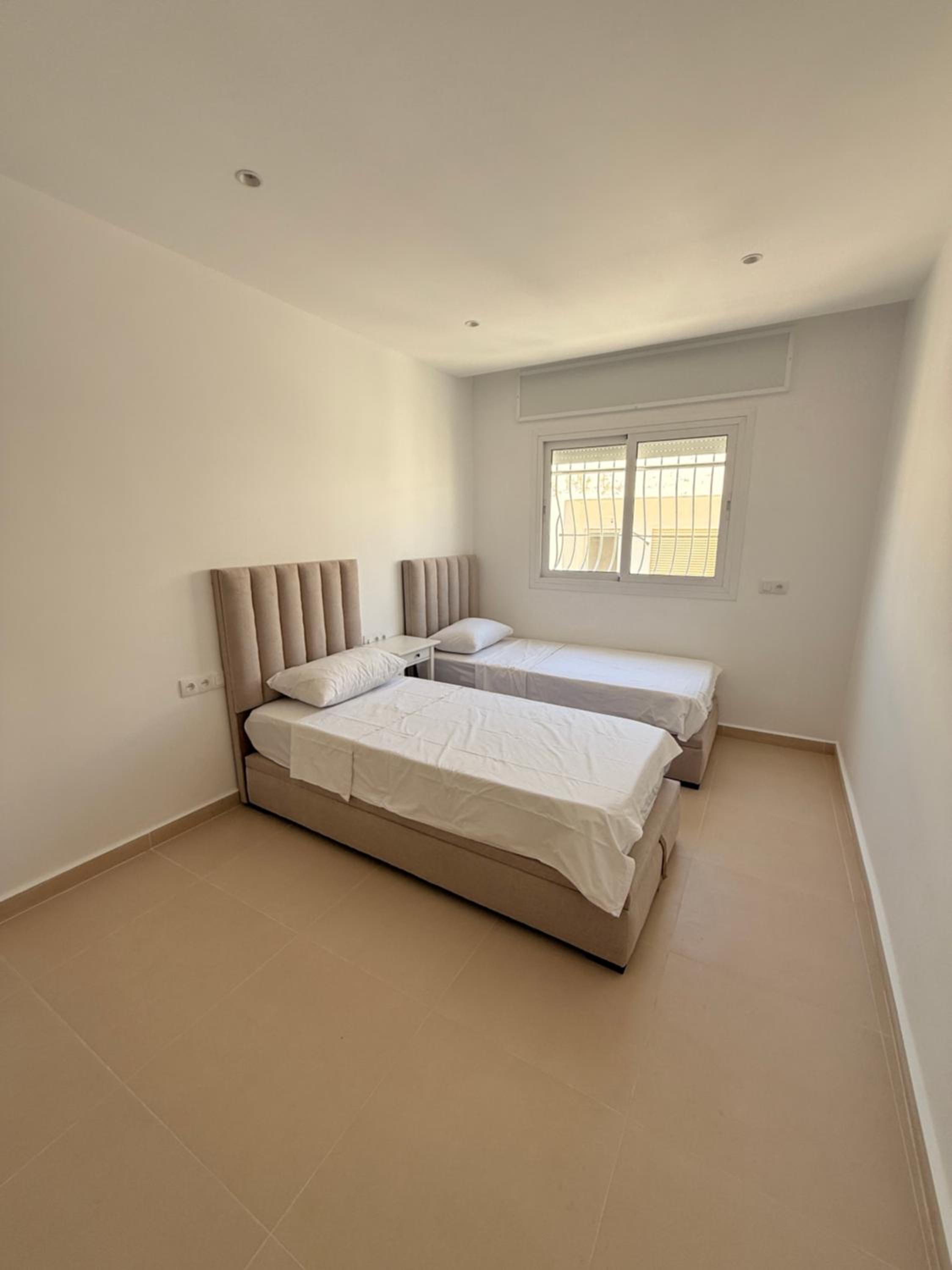 Three-Bedroom Apartment - High Floor photo 3