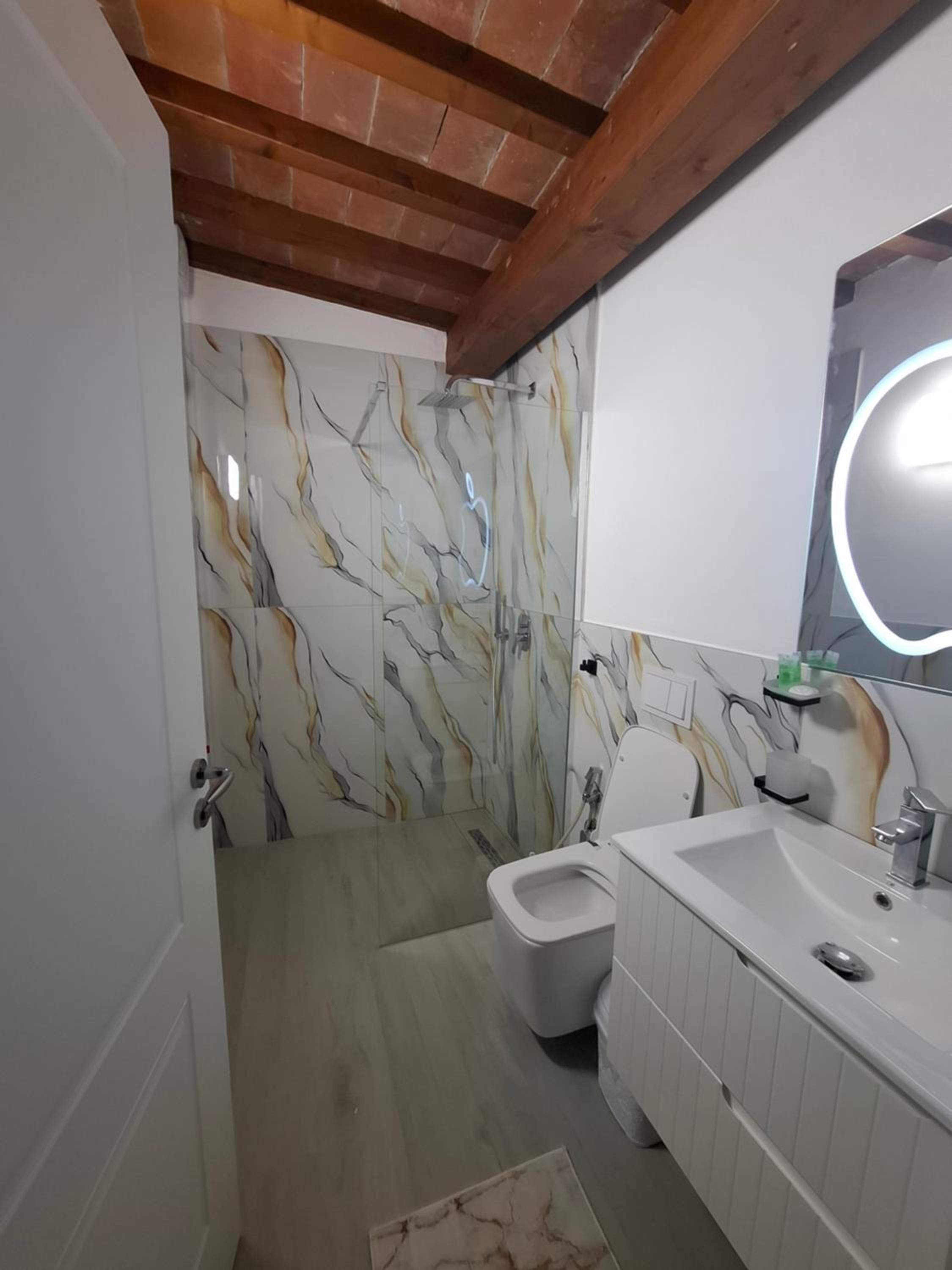 Quadruple Room with Mountain View photo 3