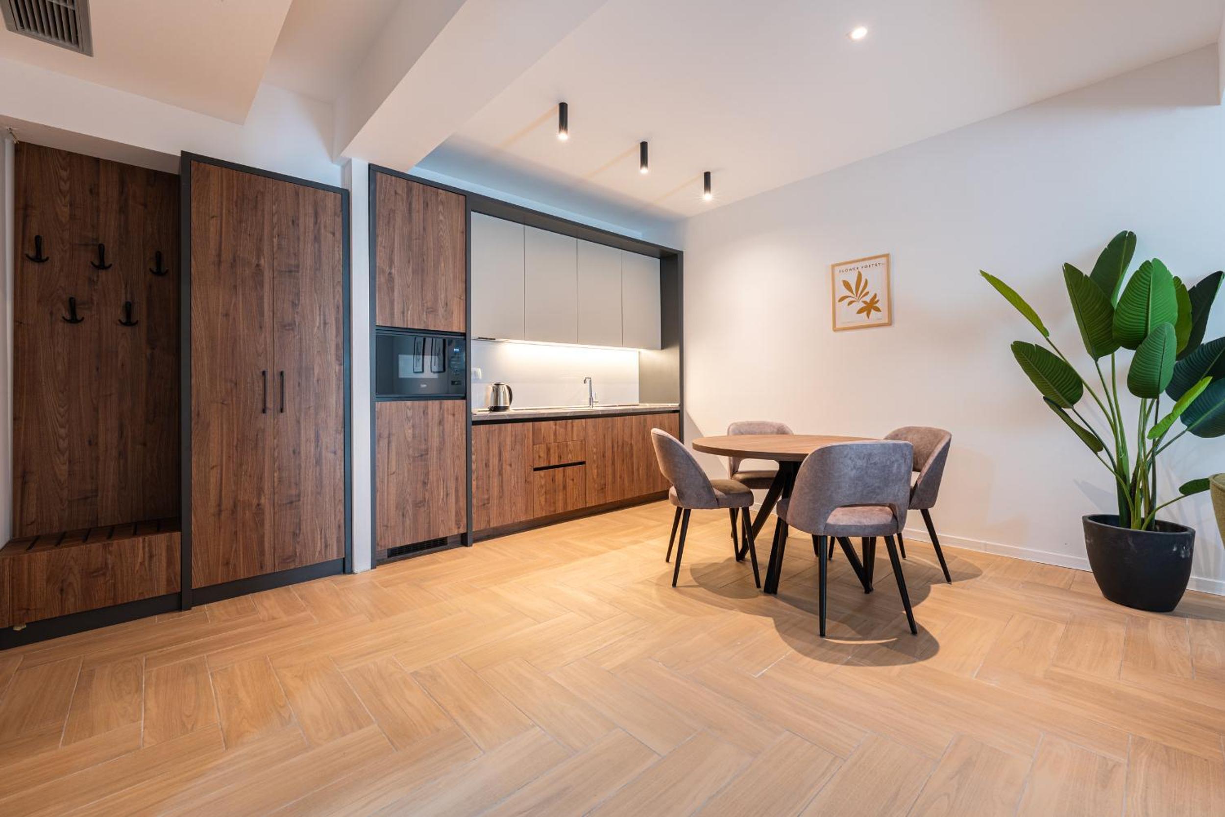 Apartment with View and Balcony photo 3