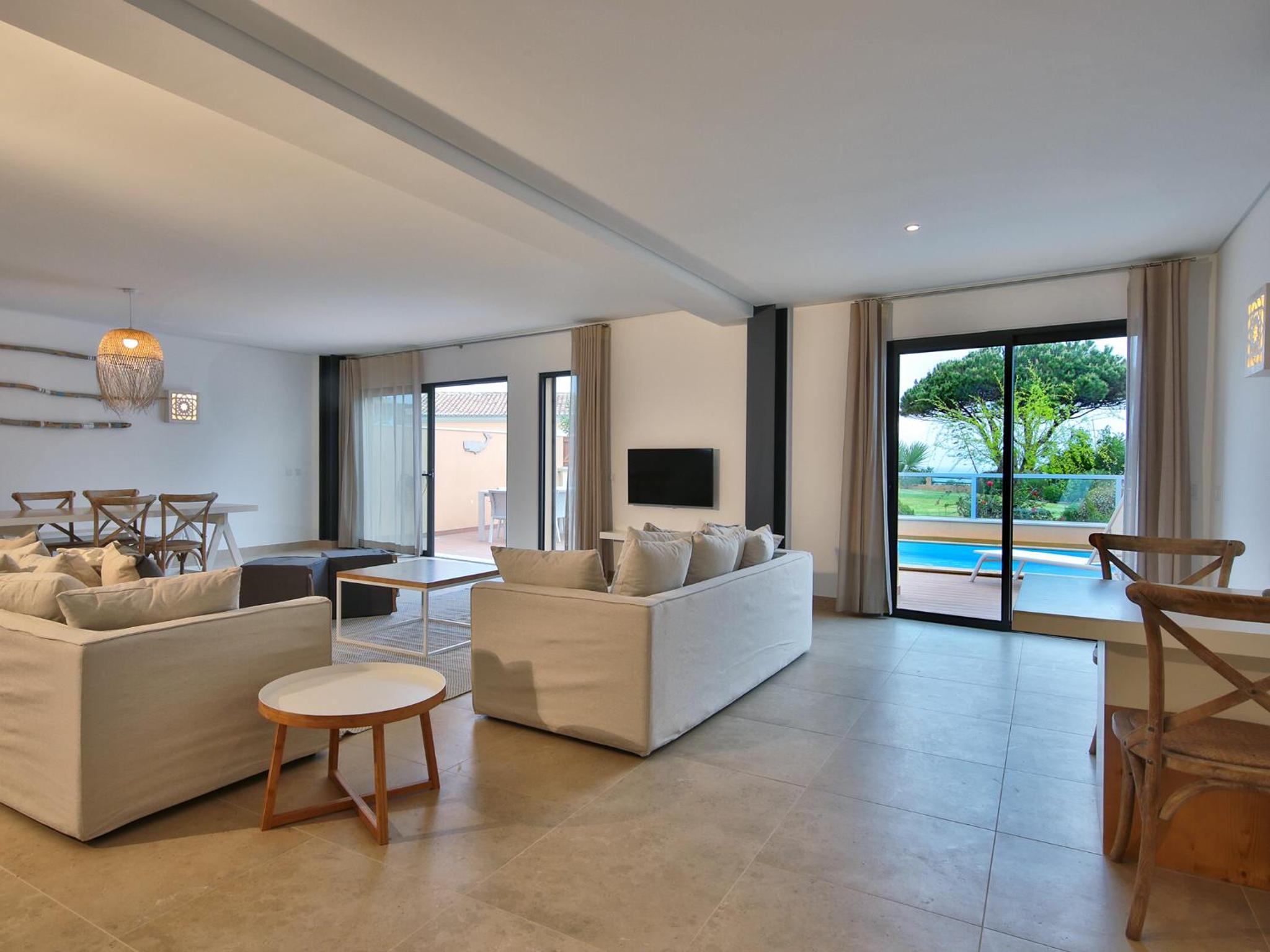 Apartamento de Um Quarto com Piscina Privativa