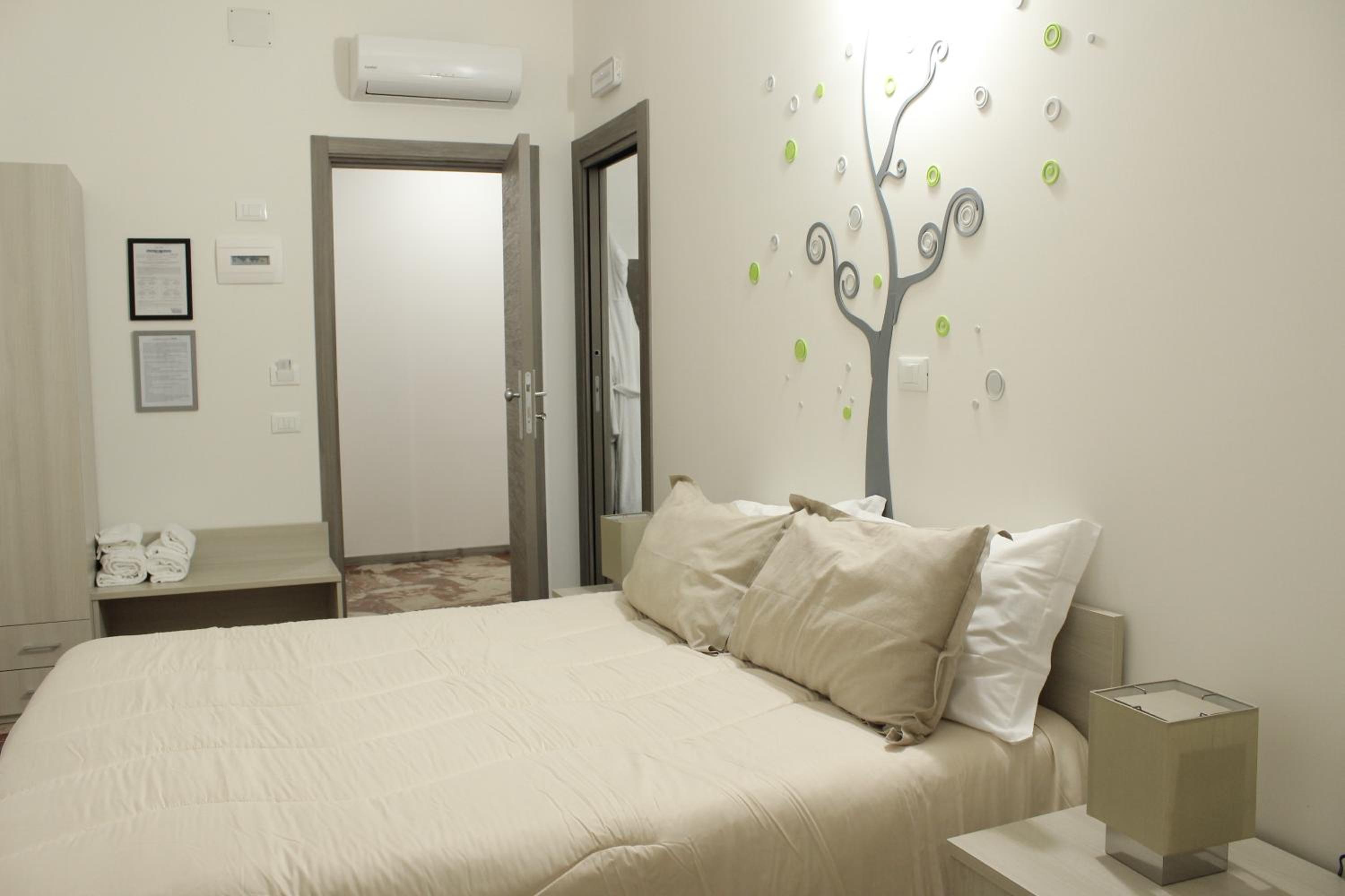 Double Room - Photo 1