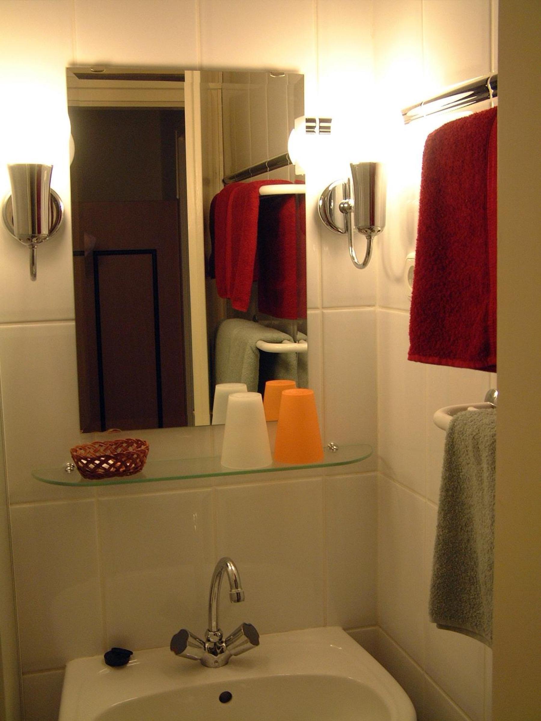Double or Twin Room - Photo 2