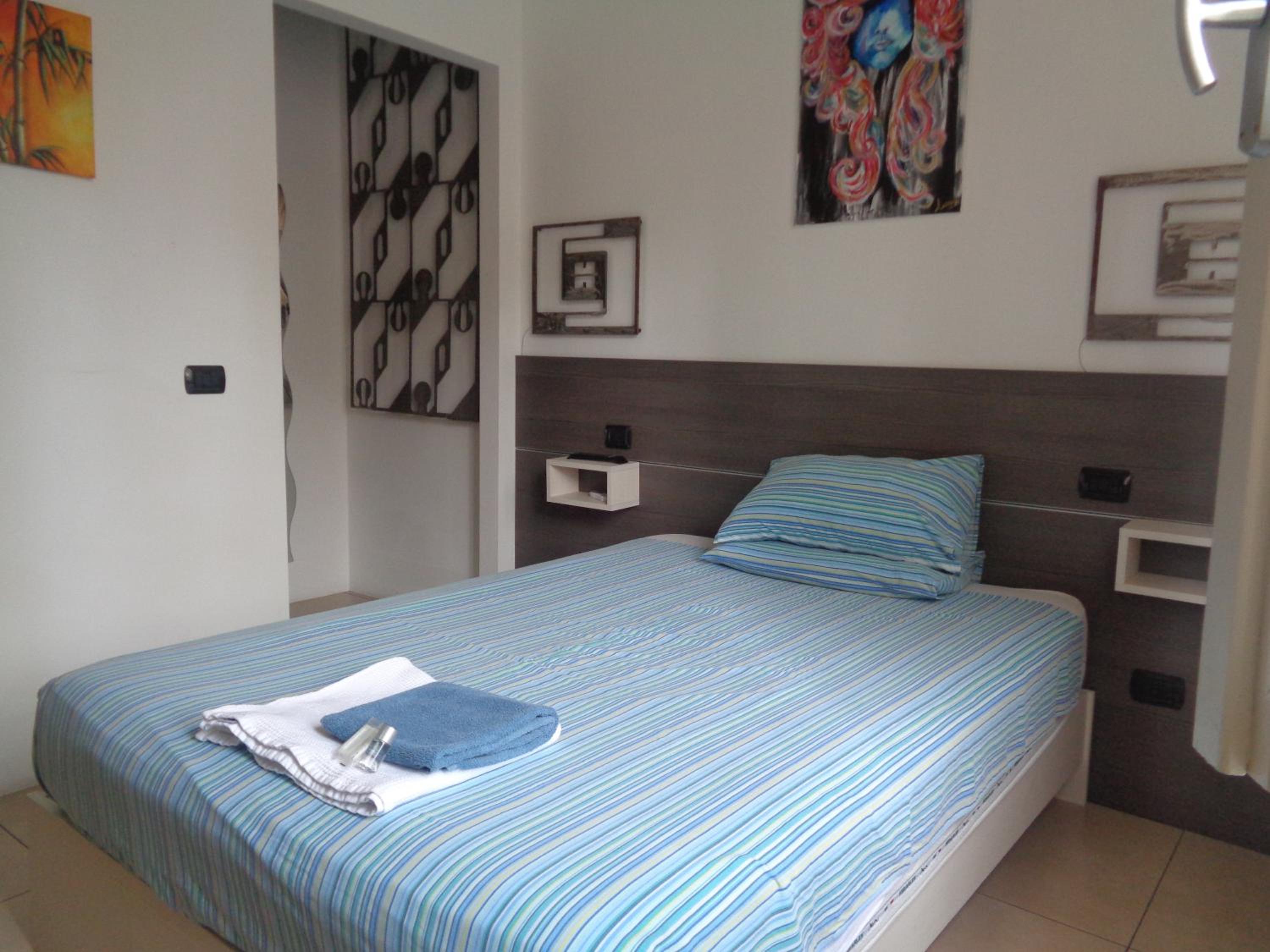 Single Room photo 2