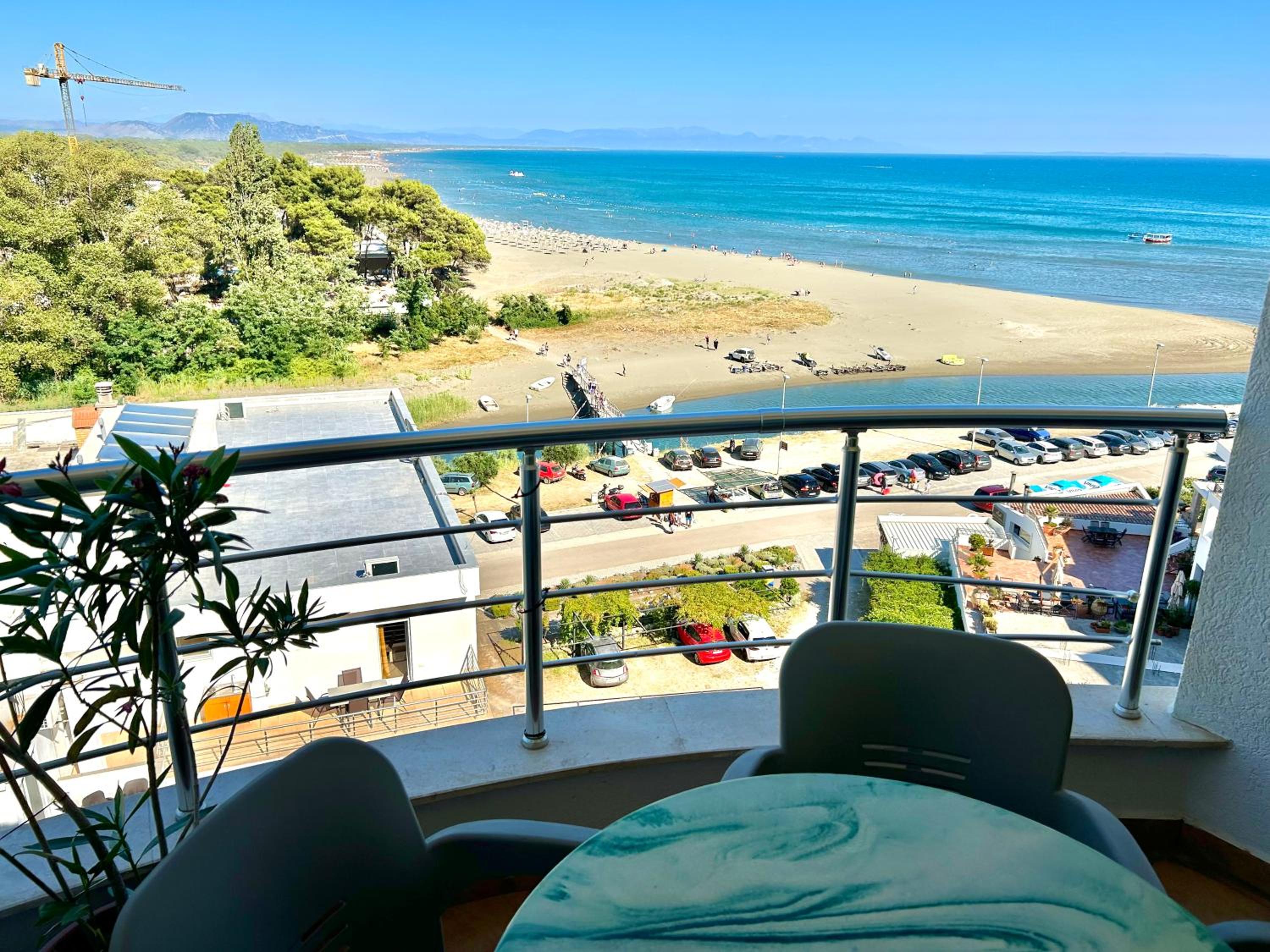 Two-Bedroom Apartment with Balcony and Sea View photo 3
