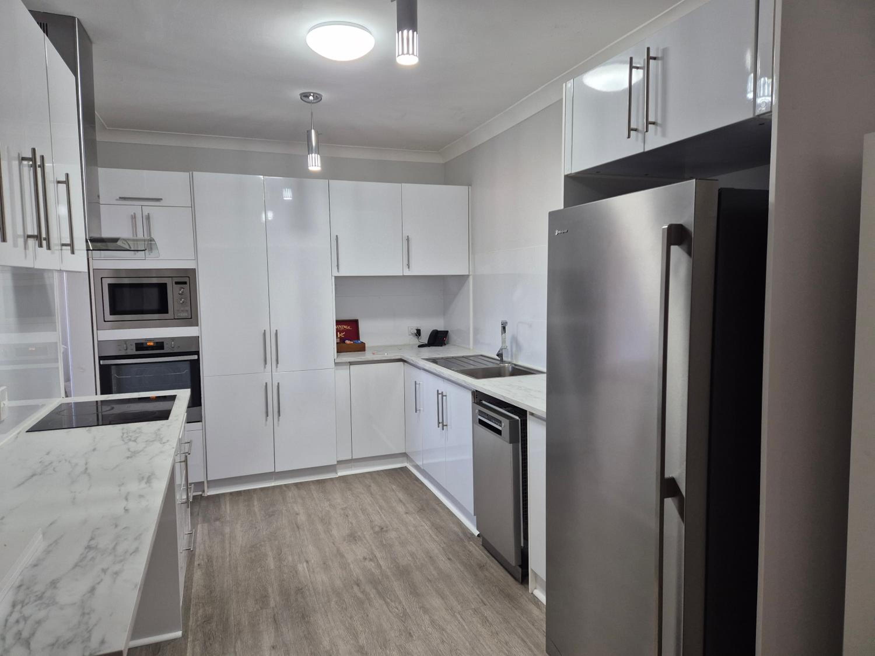 Superior self-contained 2 bedroom (Fairway)