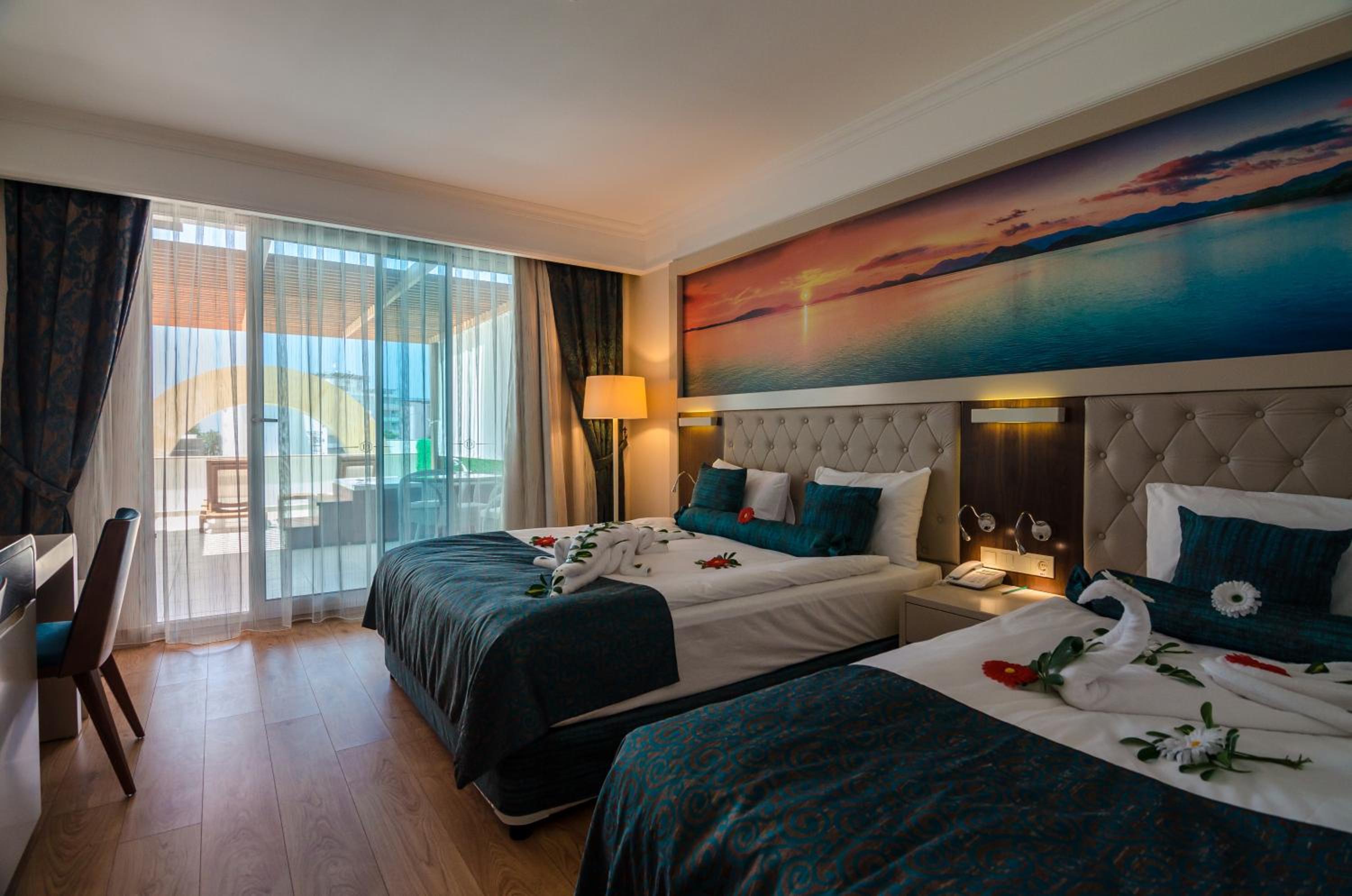 Double Room with Balcony and Sea View