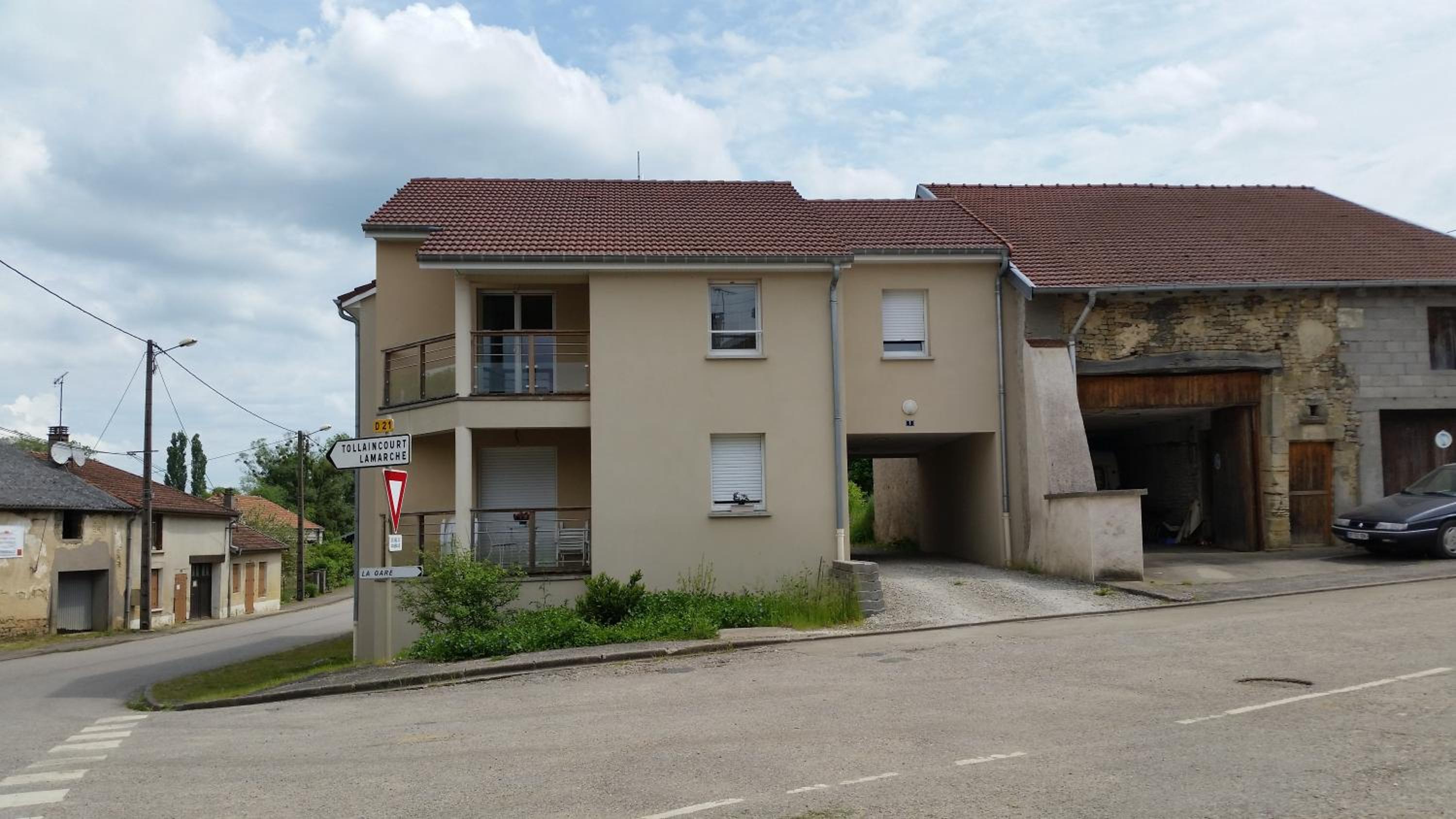 Apartment - Ground Floor - Photo 1