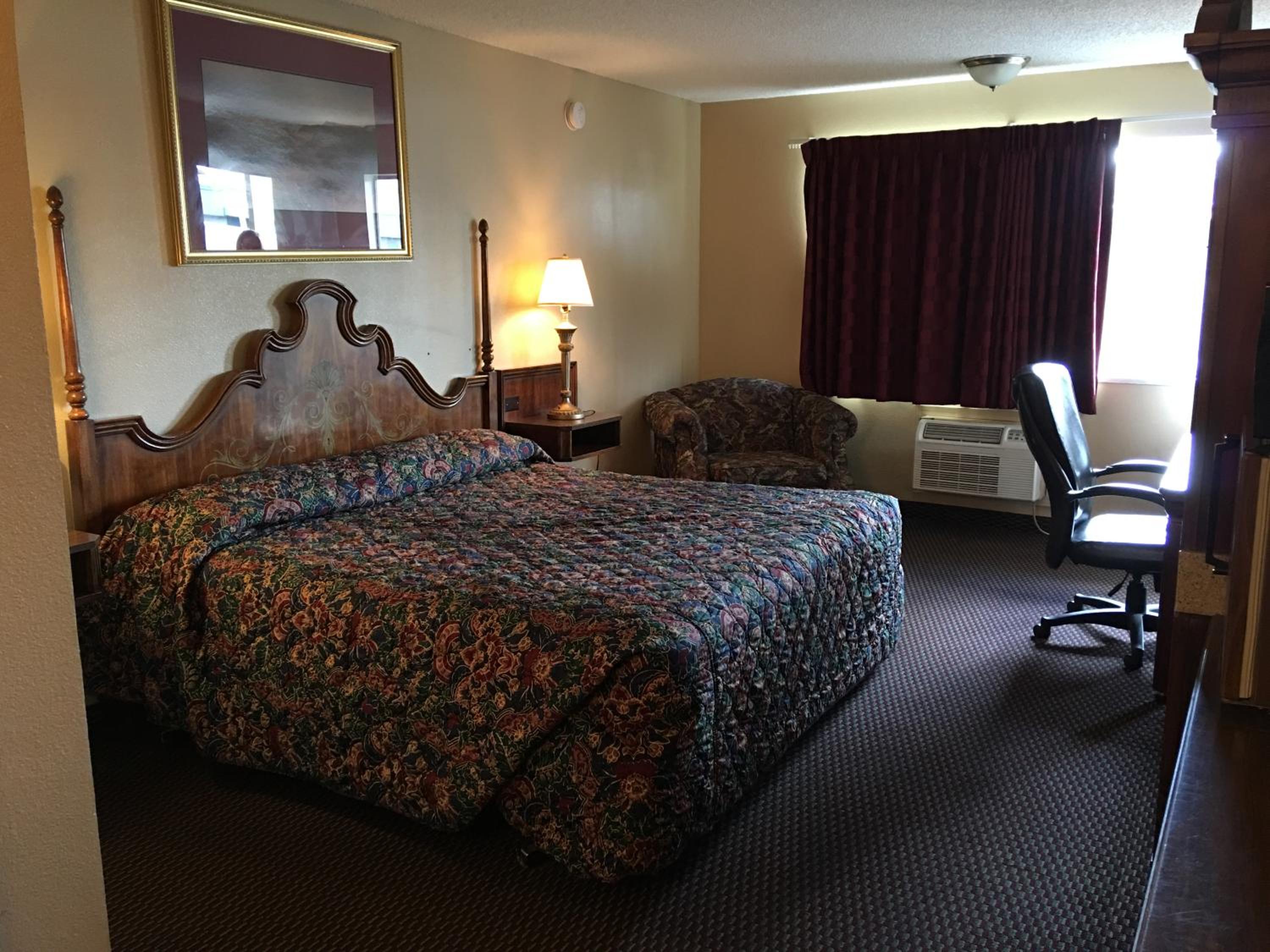 King Room - Non-Smoking photo 1
