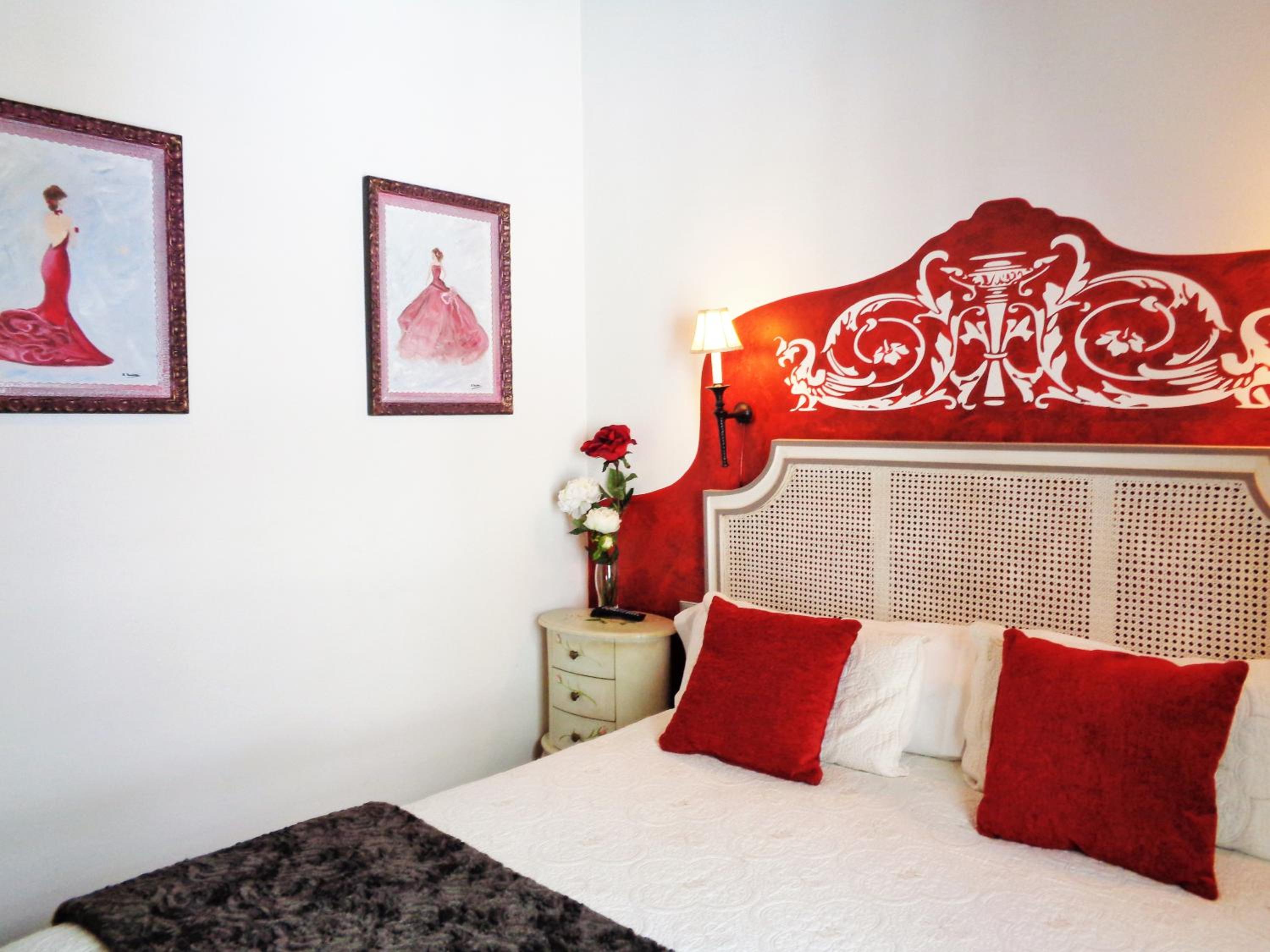 Charm Double Room - Photo 4