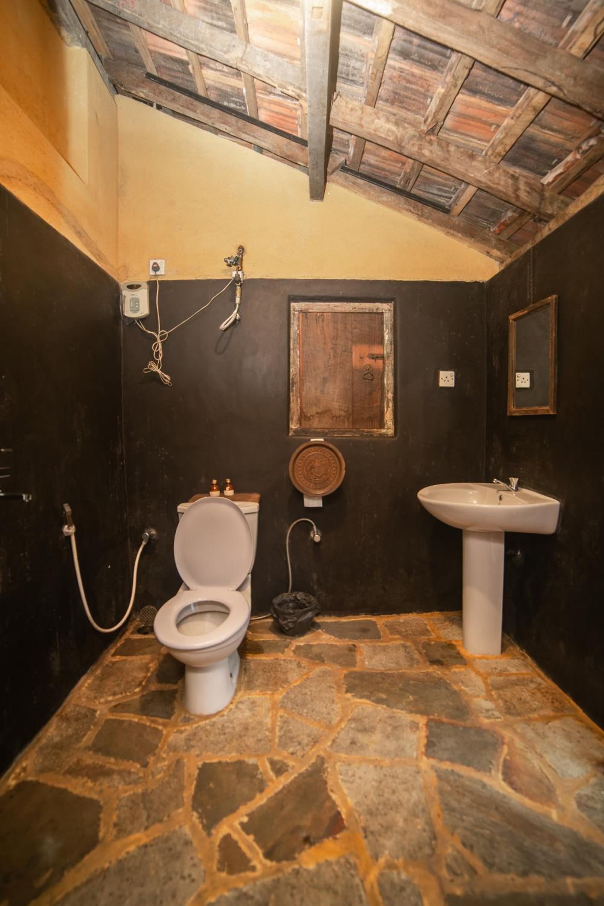 Double or Twin Room - Photo 2
