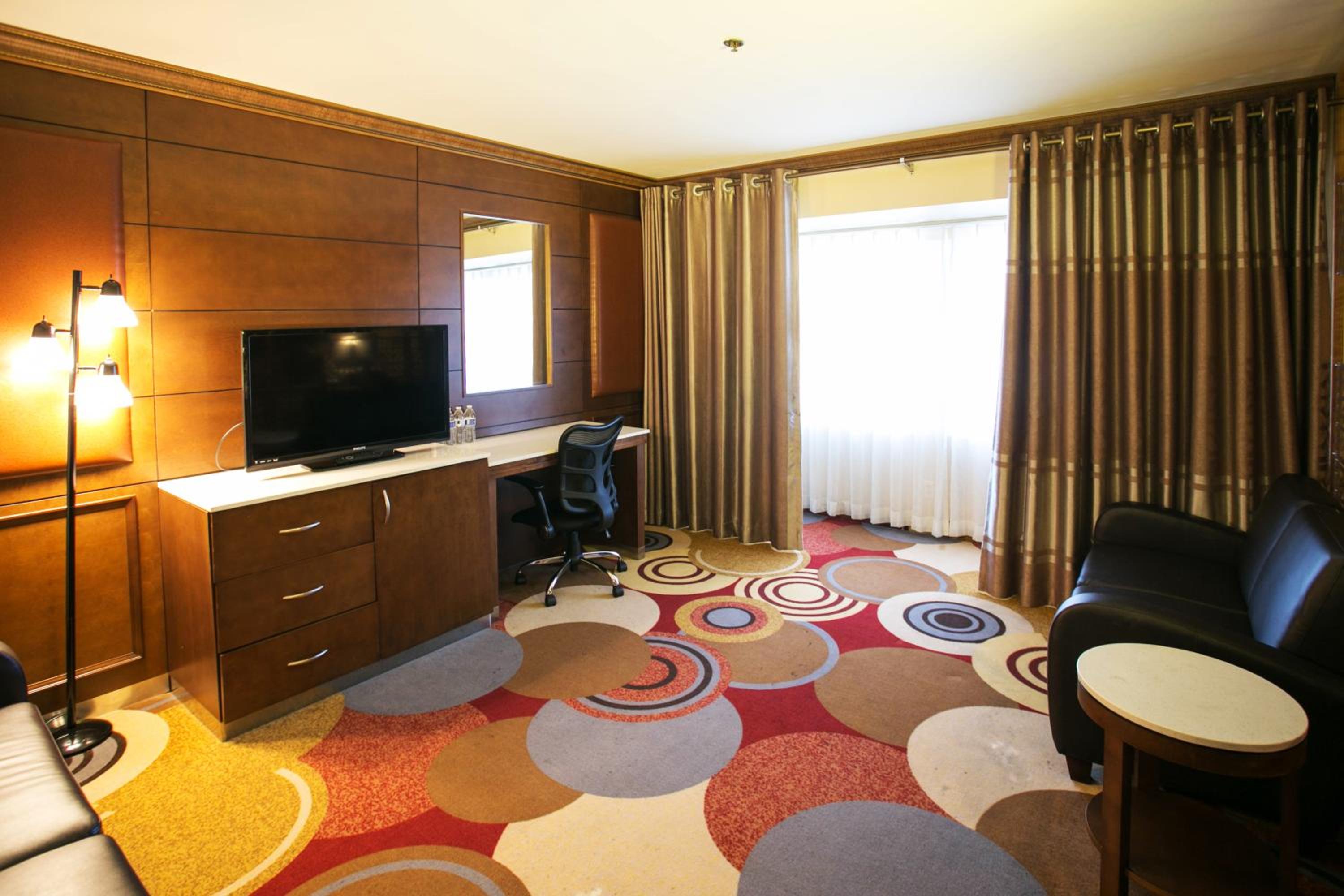 Business King Suite photo 1