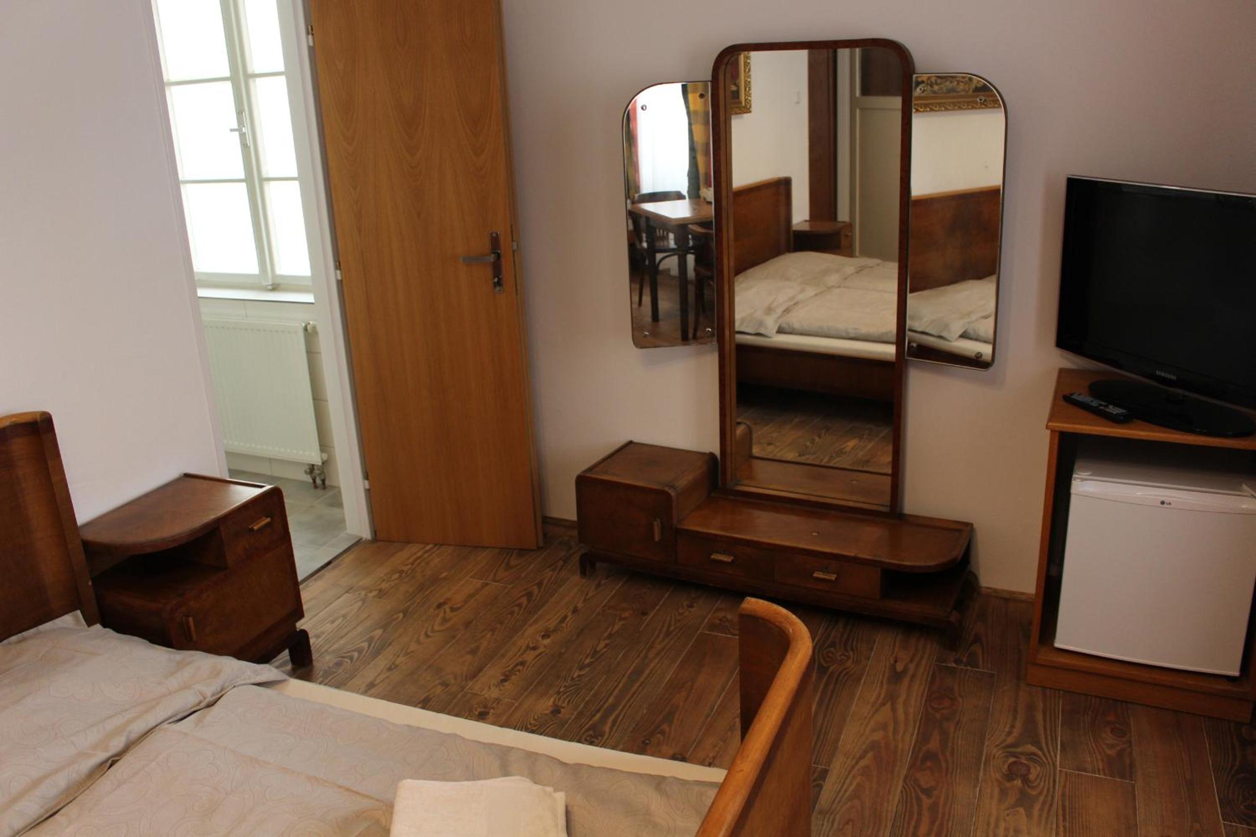 Triple Room - Photo 10