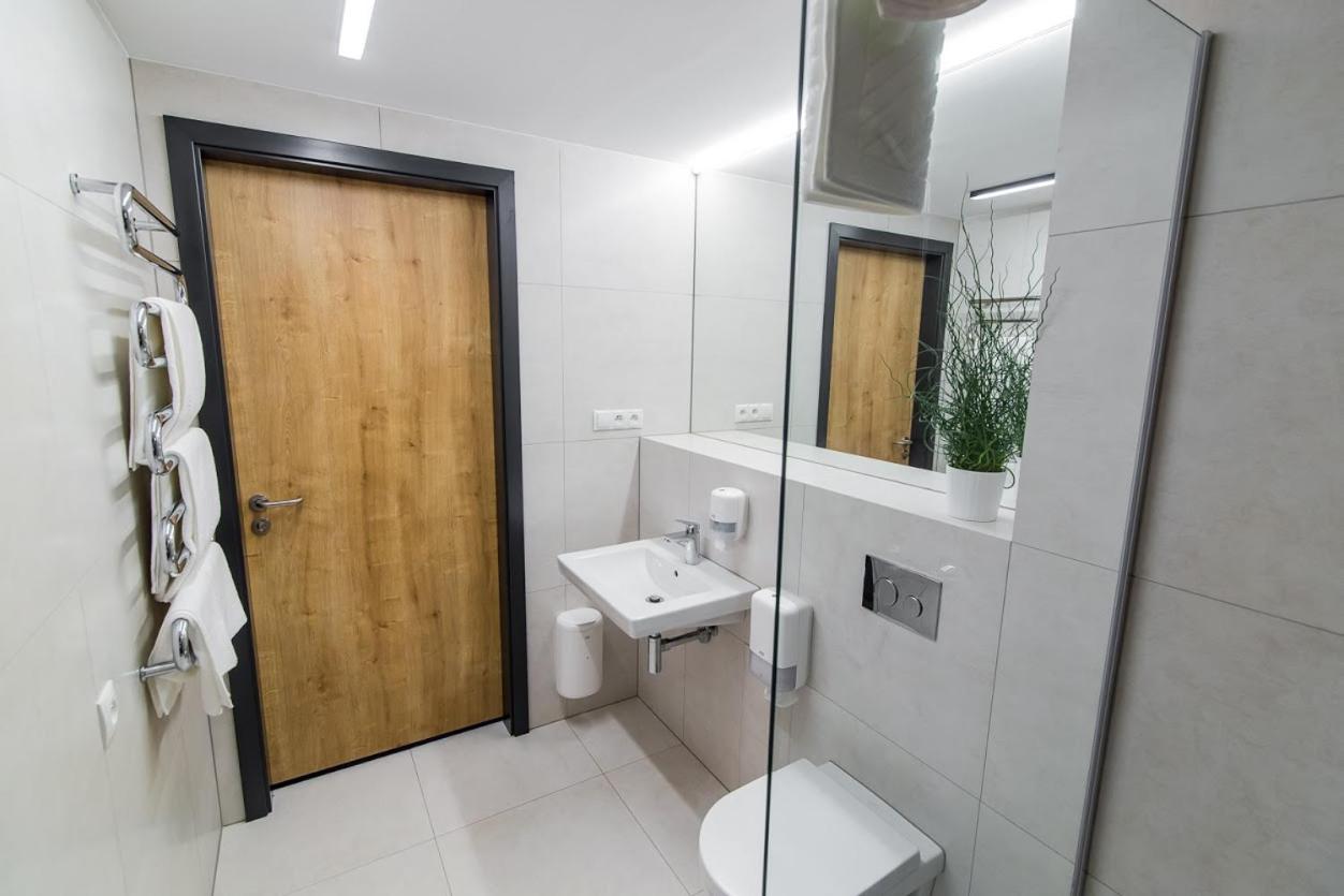 Double or Twin Room with Garden View - Photo 6