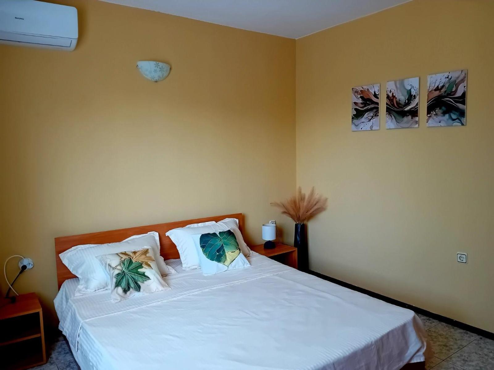 Apartment photo 3
