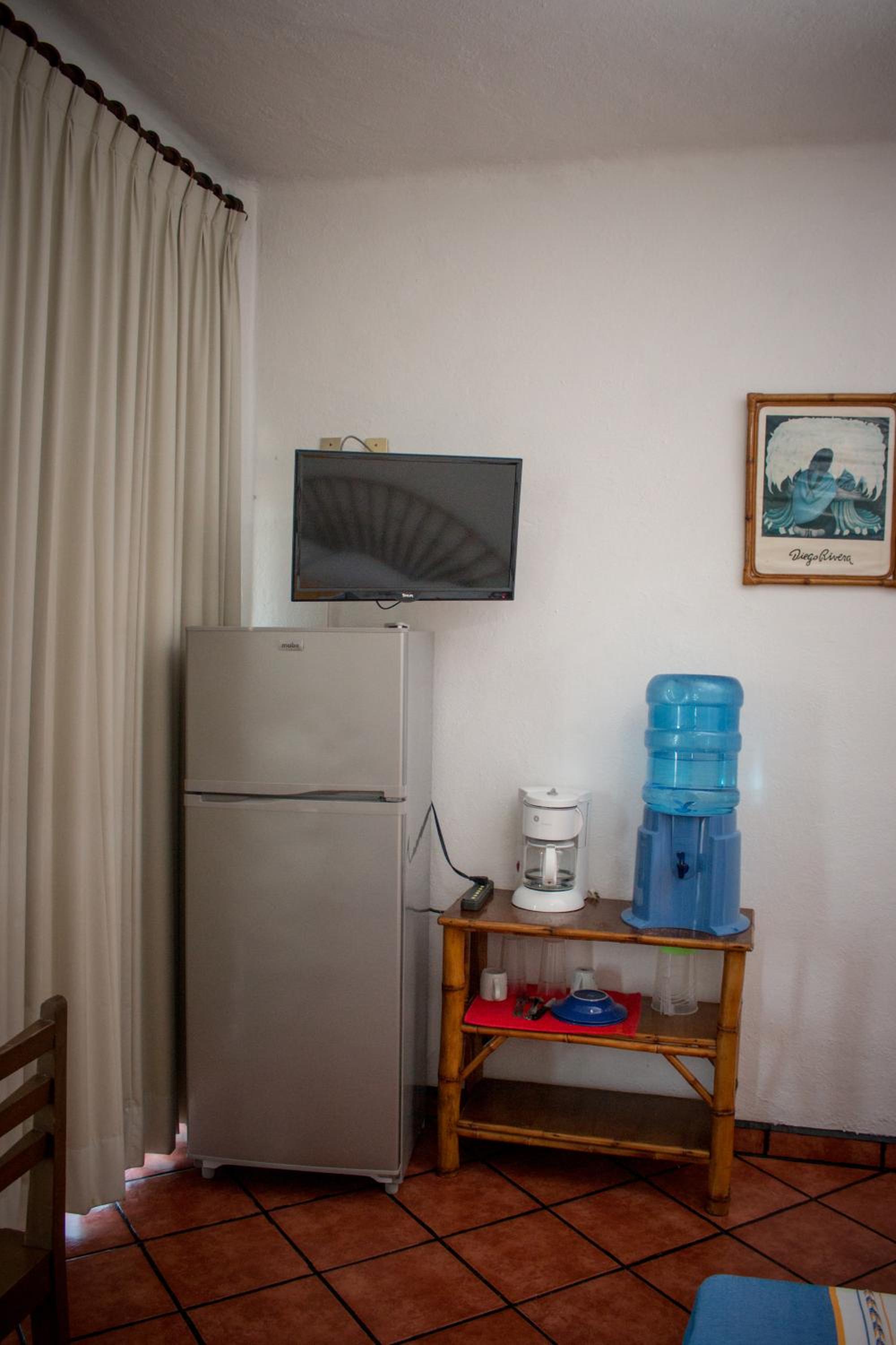 Standard Double Room - Photo 9
