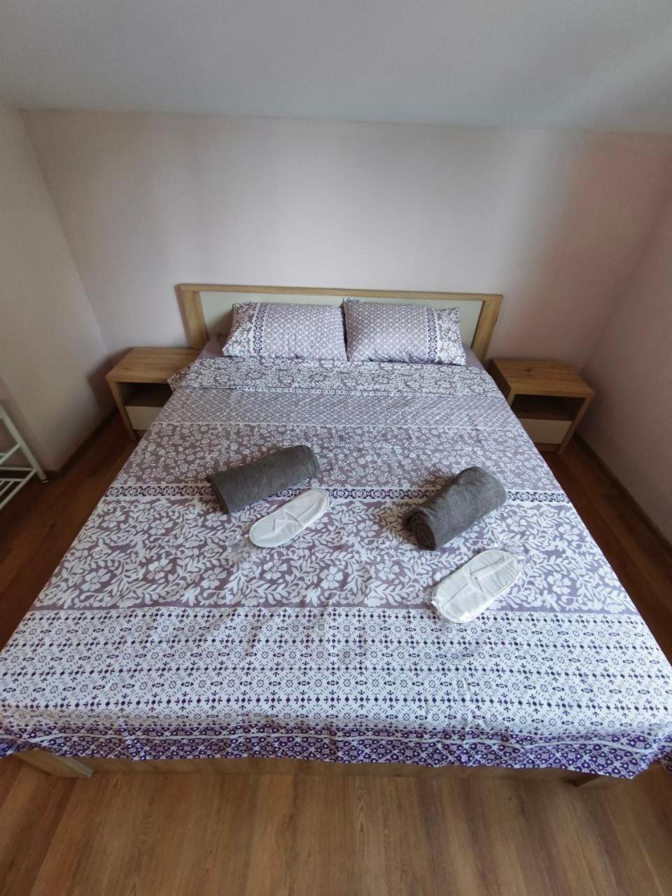 Double Room with Shared Bathroom photo 1