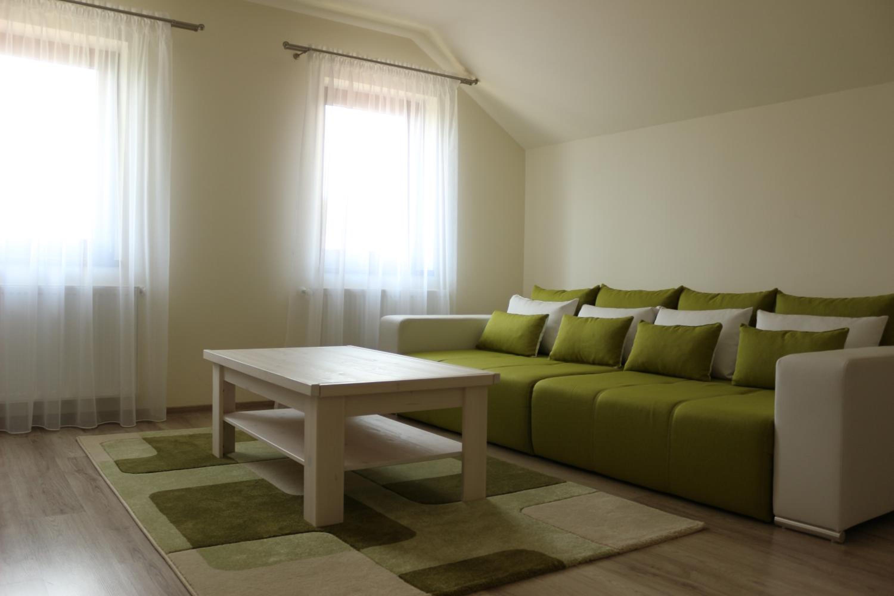 Attic Family Suite - Photo 10