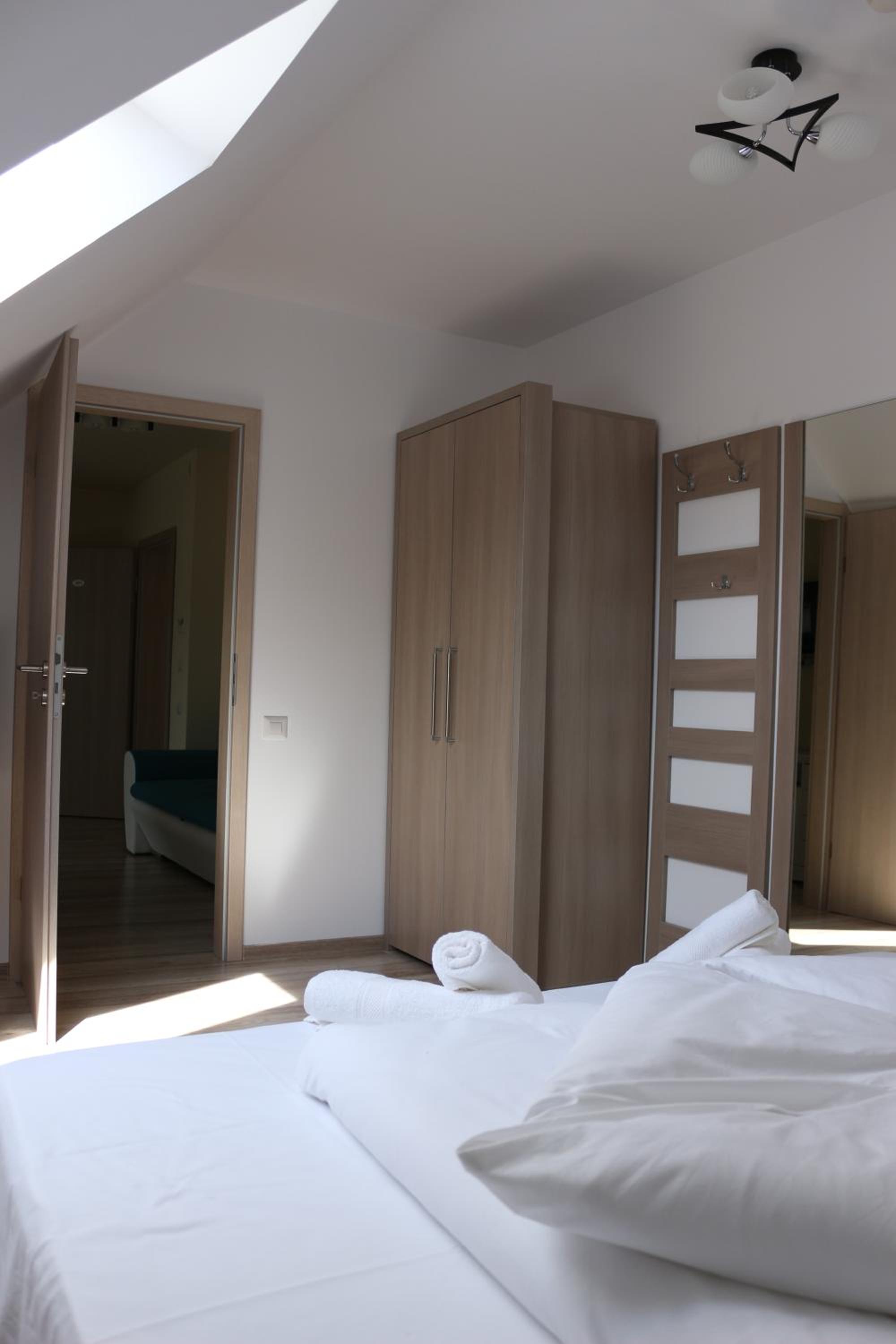 Attic Family Suite - Photo 5