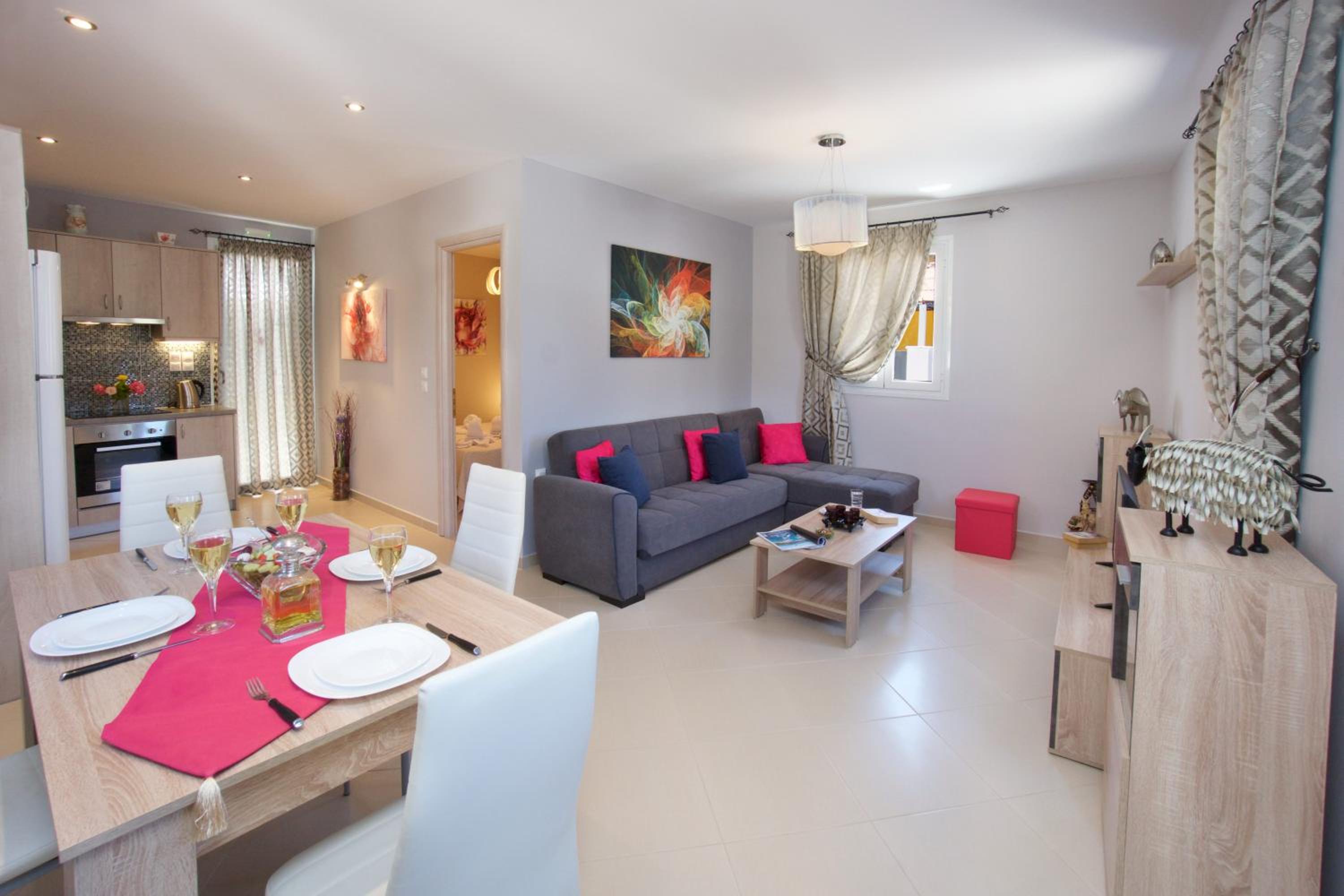 One-Bedroom House photo 1