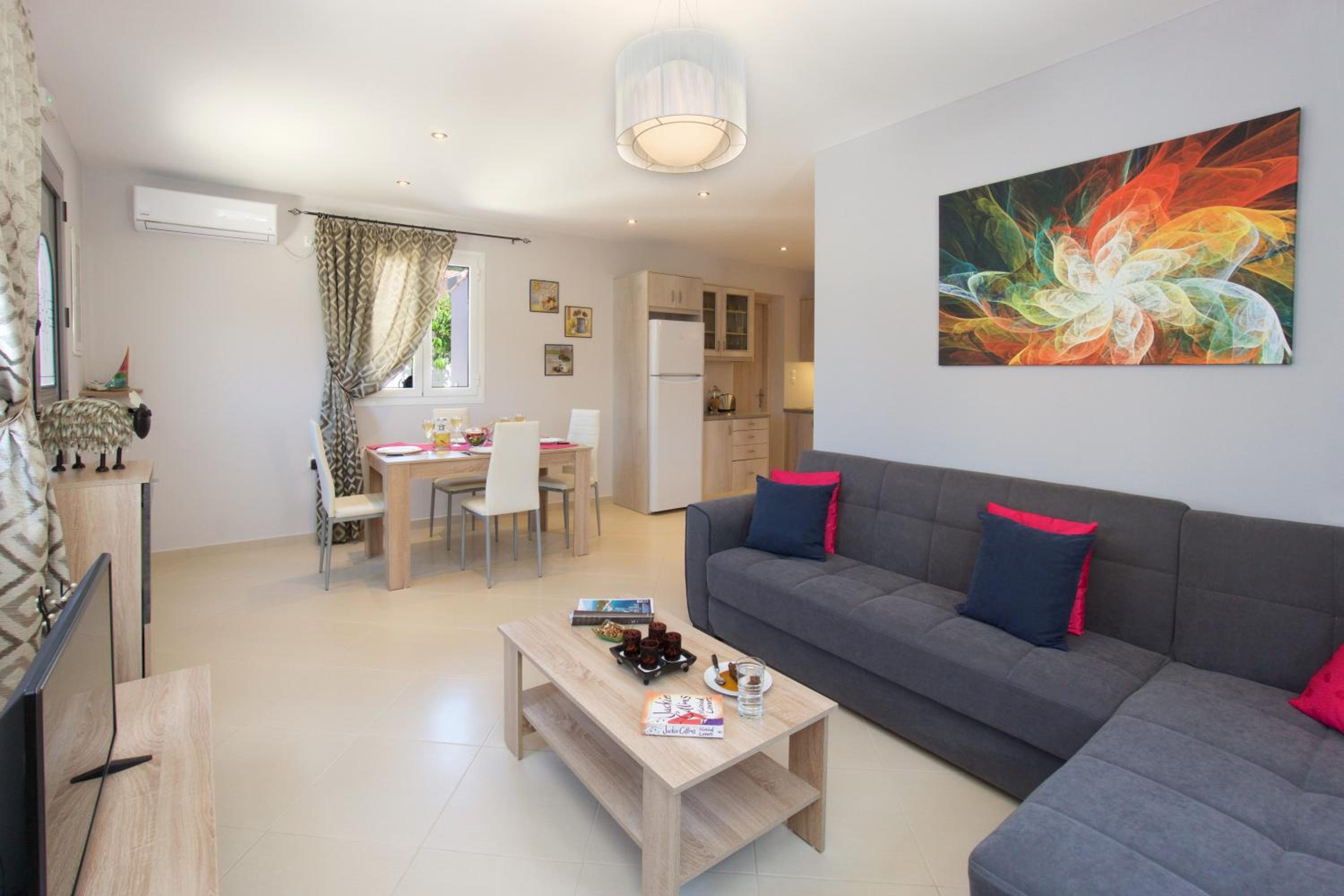 One-Bedroom House photo 2