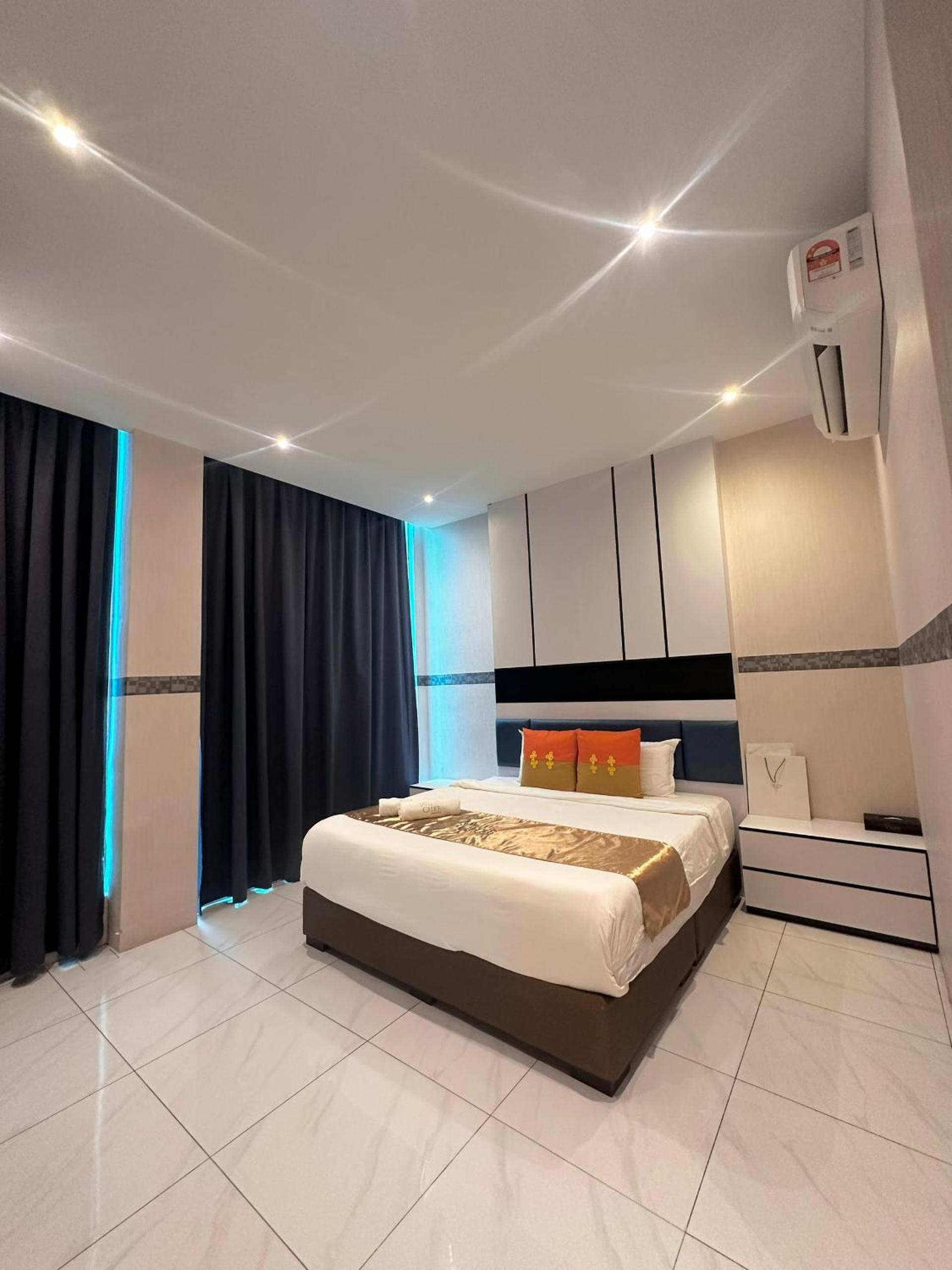 Standard King Room