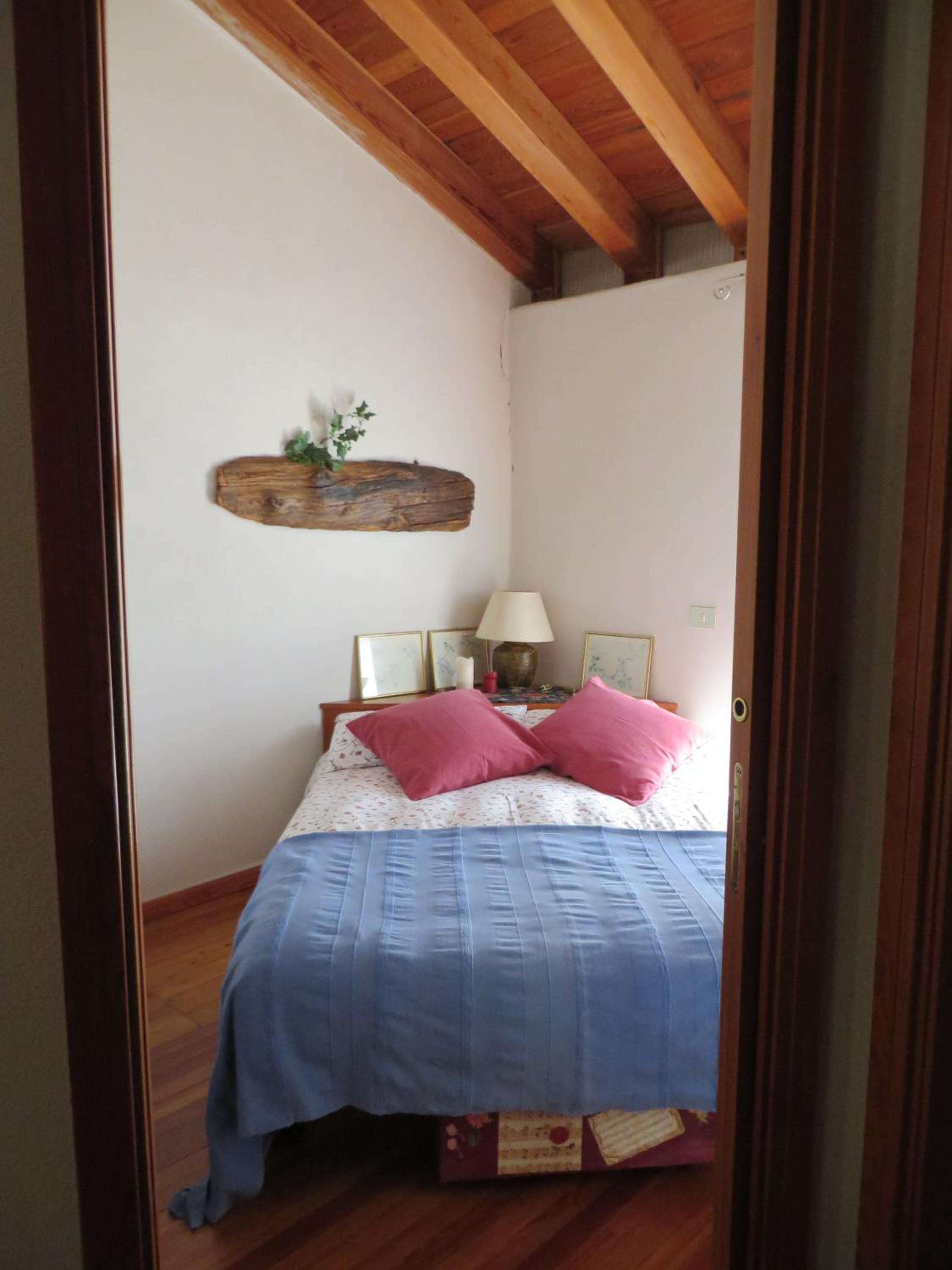 Two-Bedroom House - Photo 3