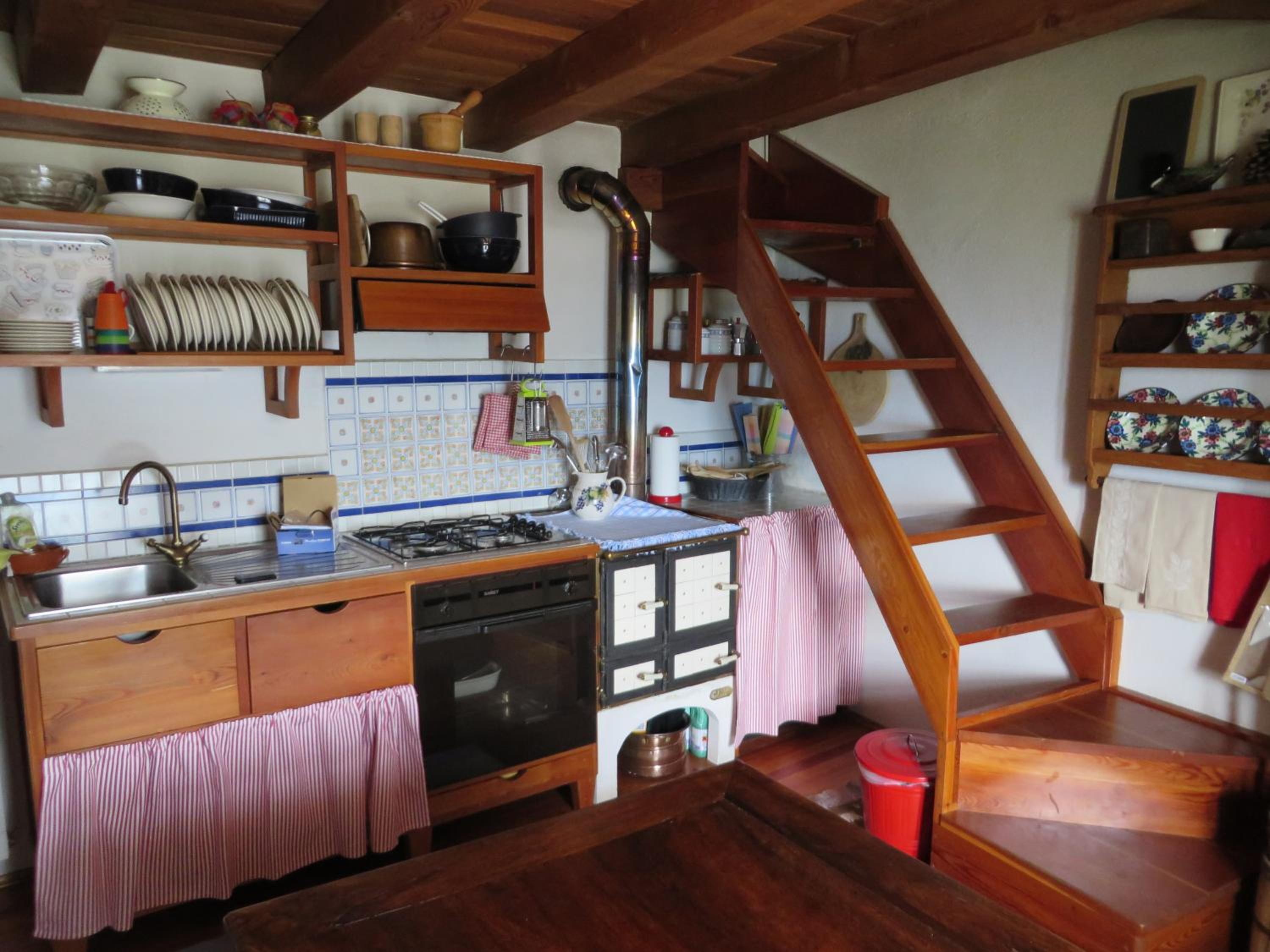 Two-Bedroom House - Photo 17