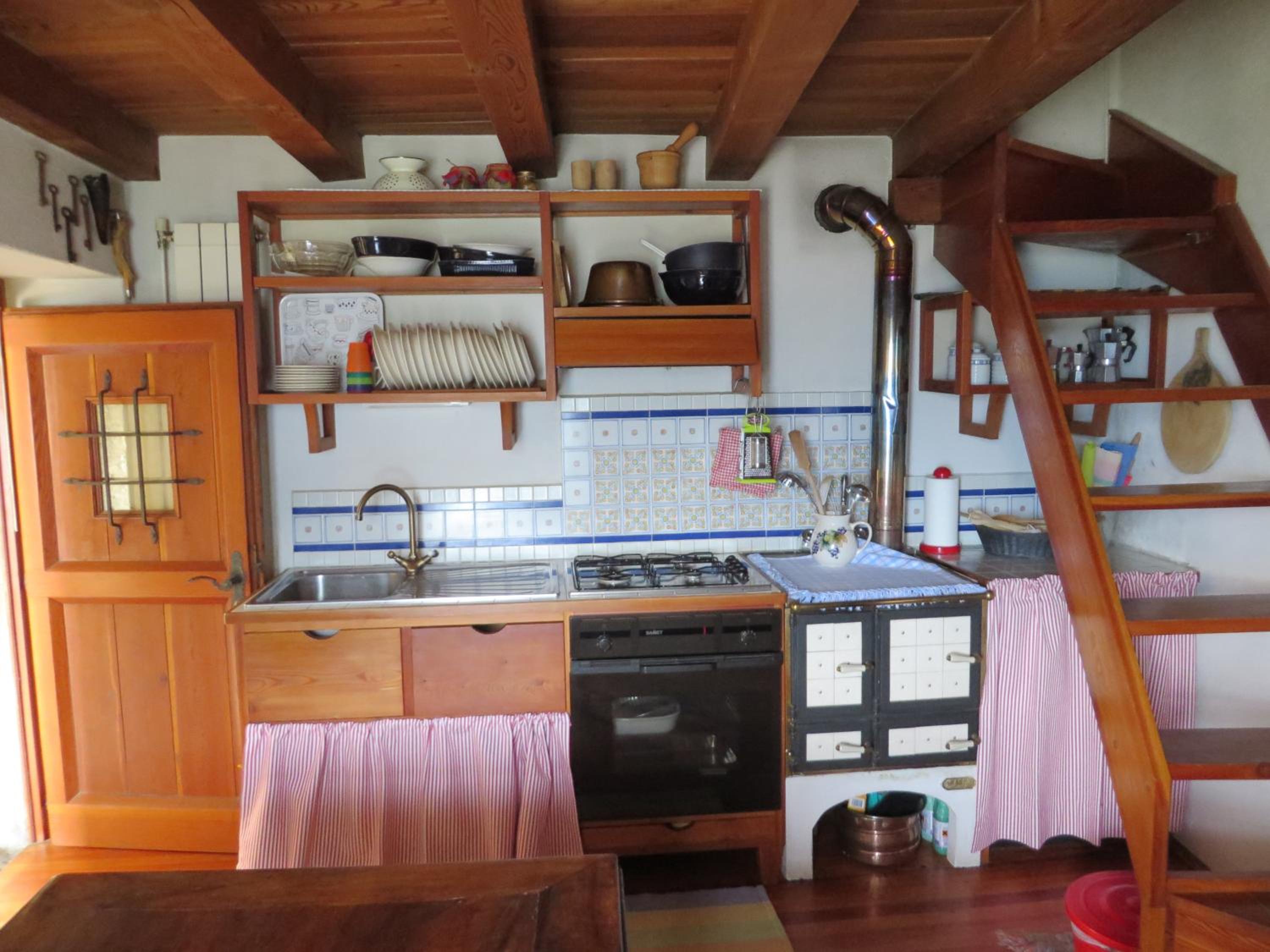 Two-Bedroom House - Photo 16