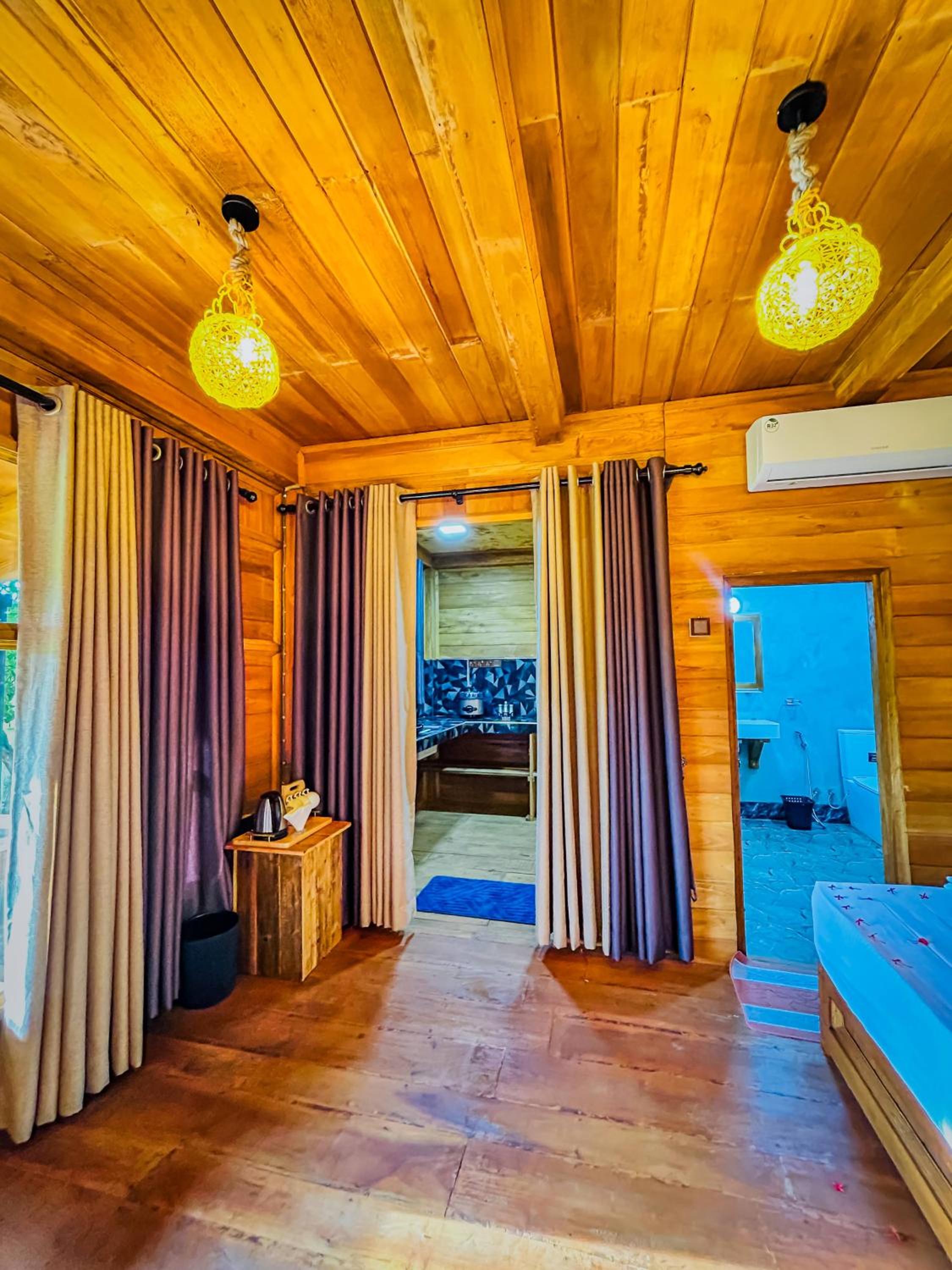 Family Room with Garden View photo 3