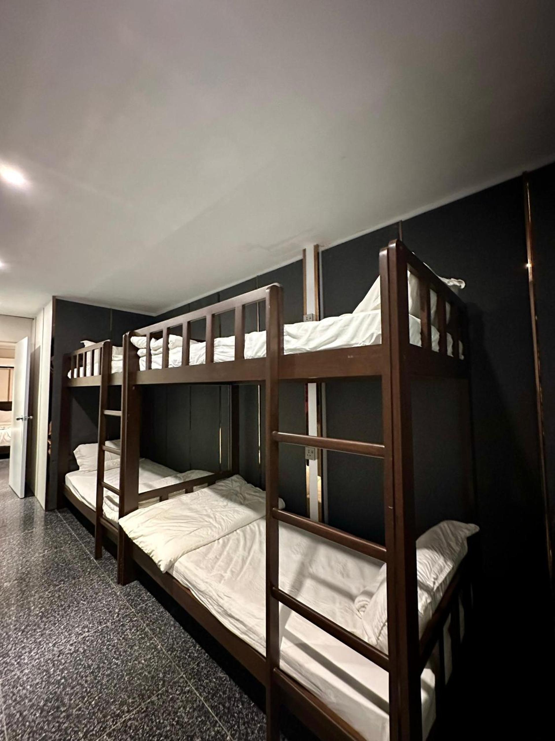 Mixed Dormitory Room