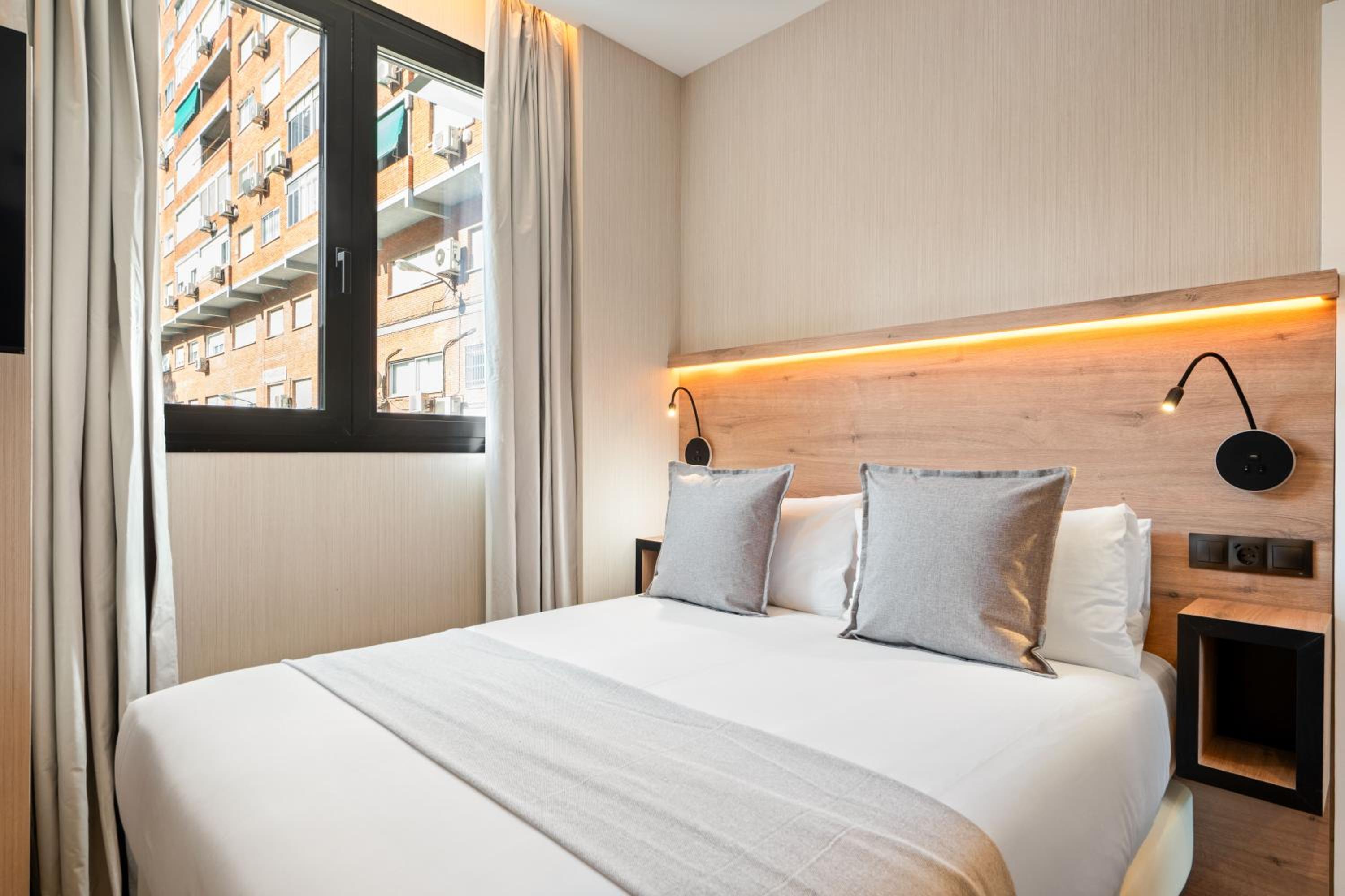 Dobo Madrid Betanzos, Billede 16
