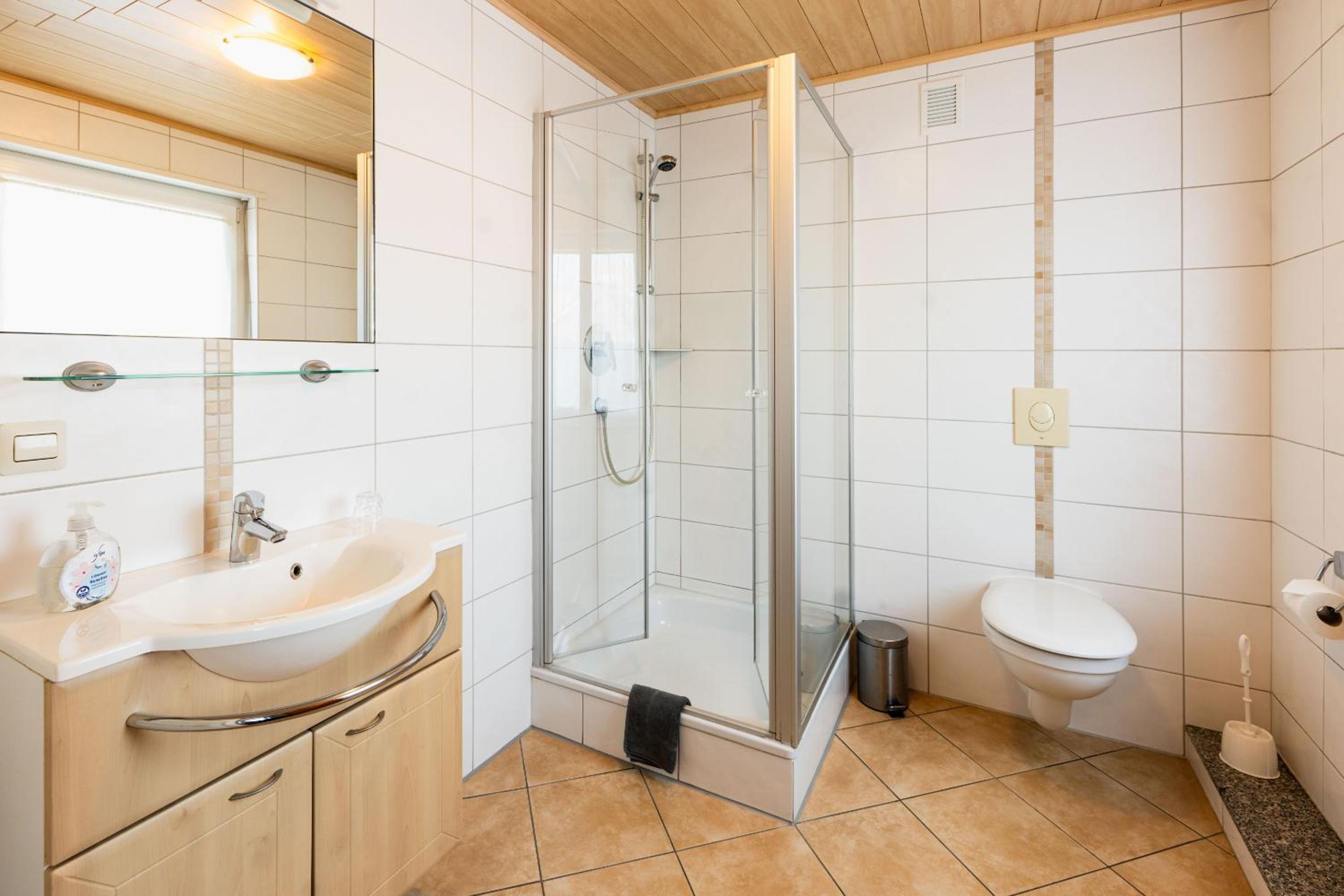 Standard Triple Room - Photo 2