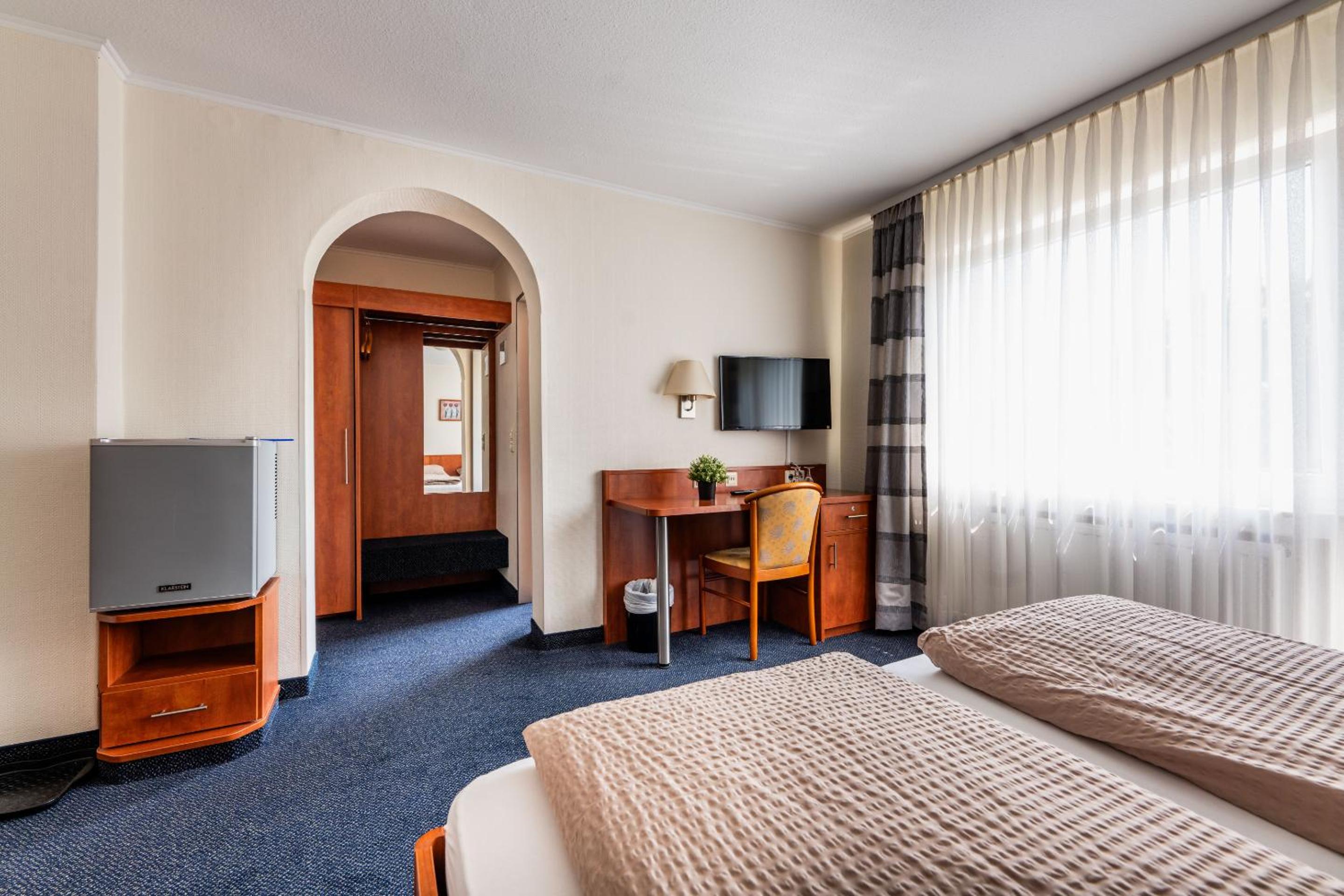 Standard Triple Room - Photo 7