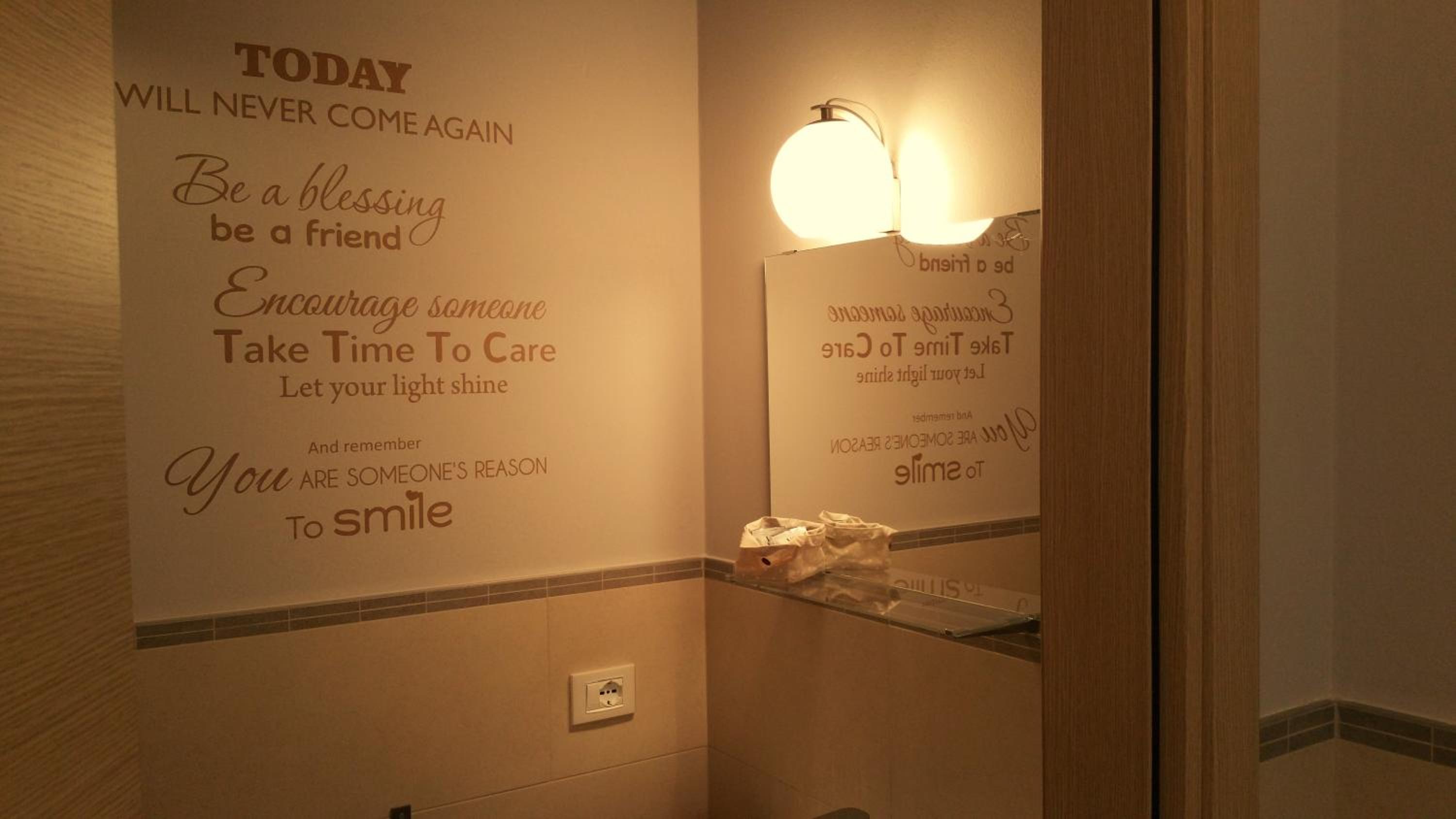 Double or Twin Room - Photo 18