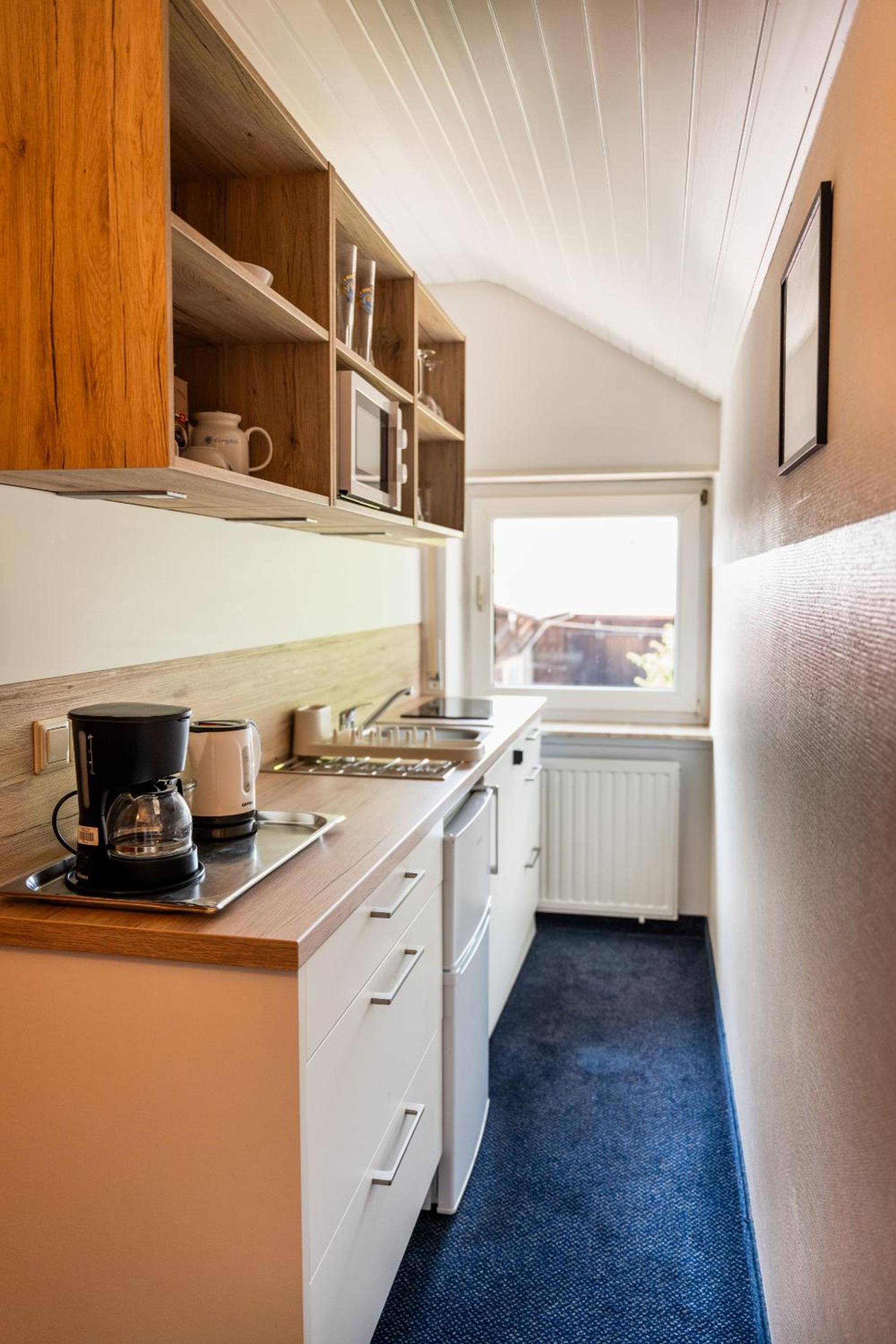 Standard Triple Room - Photo 15